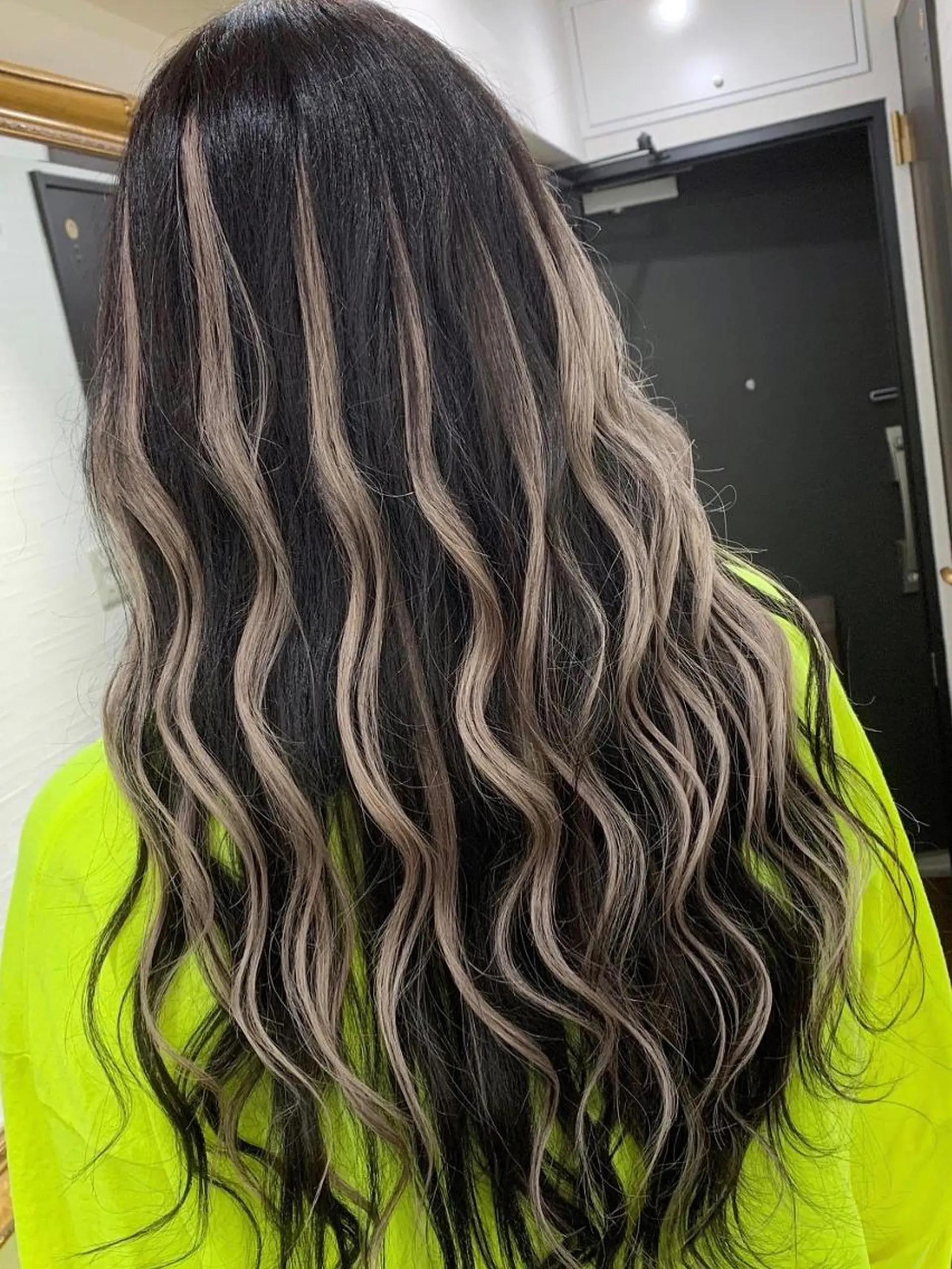 ロング カラー ヘアアレンジ Device ディバイスのヘアスタイル