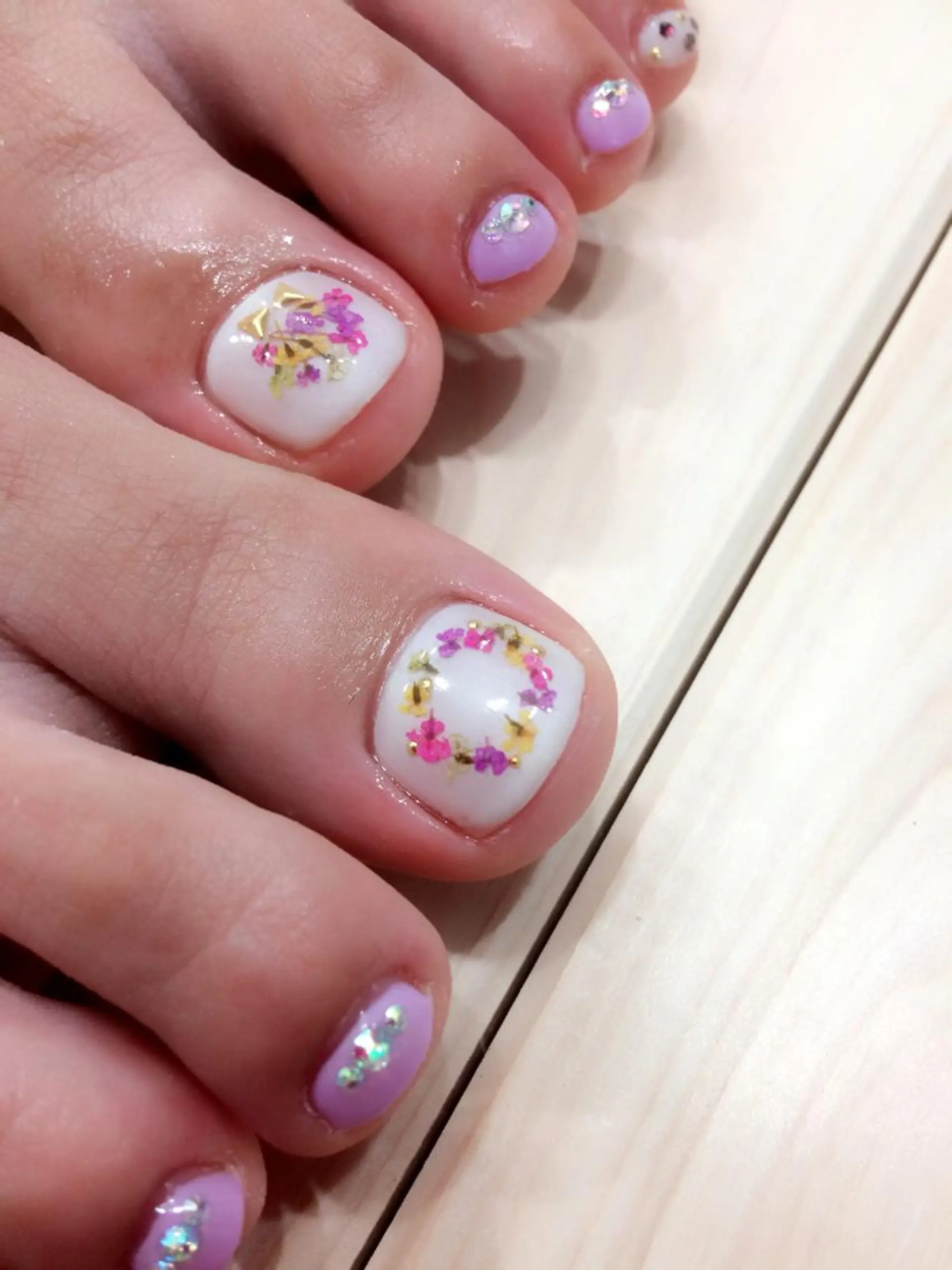 ネイル 福ネイル スタッフのネイルデザイン