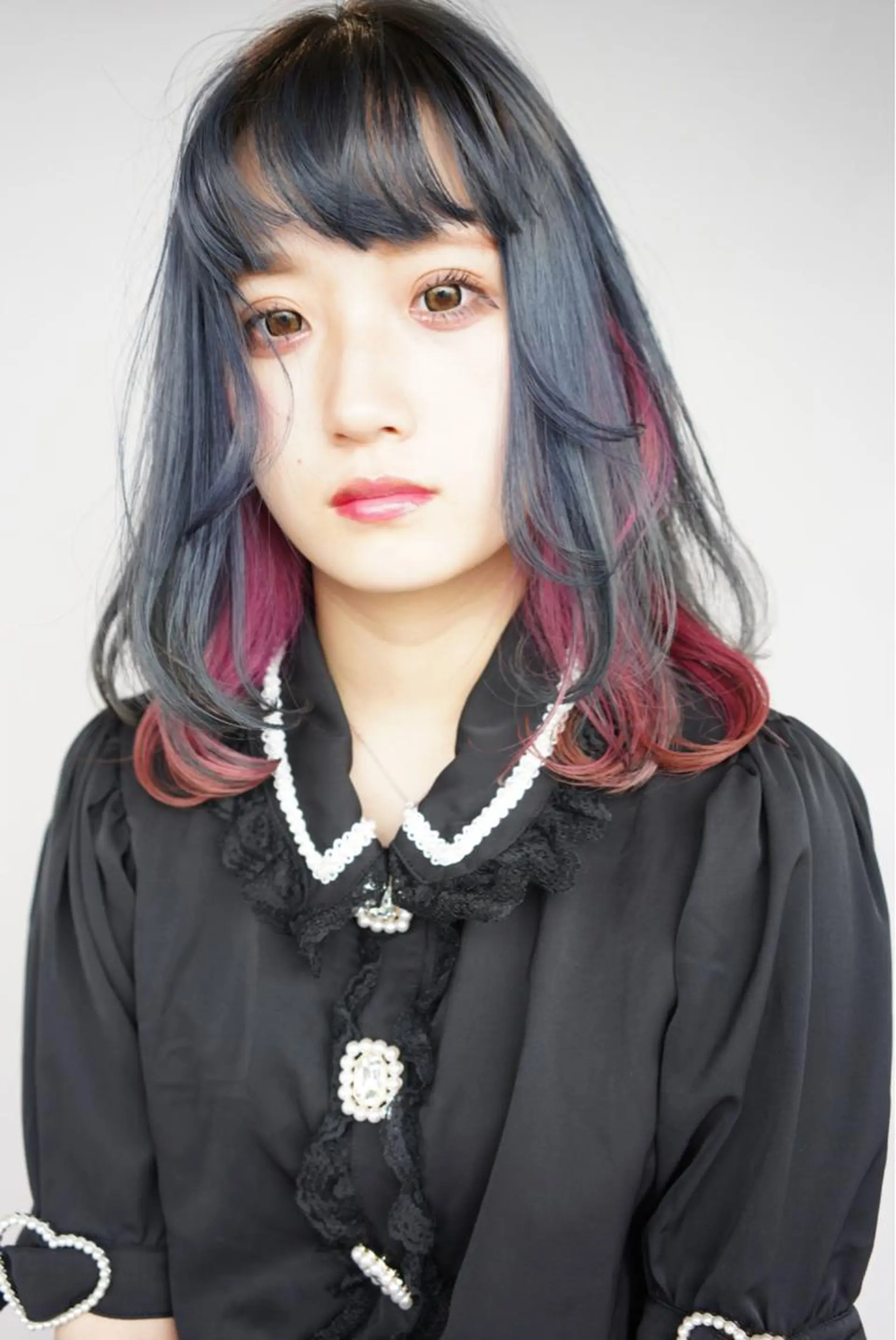 ミディアム カラー インナーカラー トリートメント ヘアカラー トリートメント ハイトーン/レイヤー /ケアブリーチ石川治のヘアスタイル