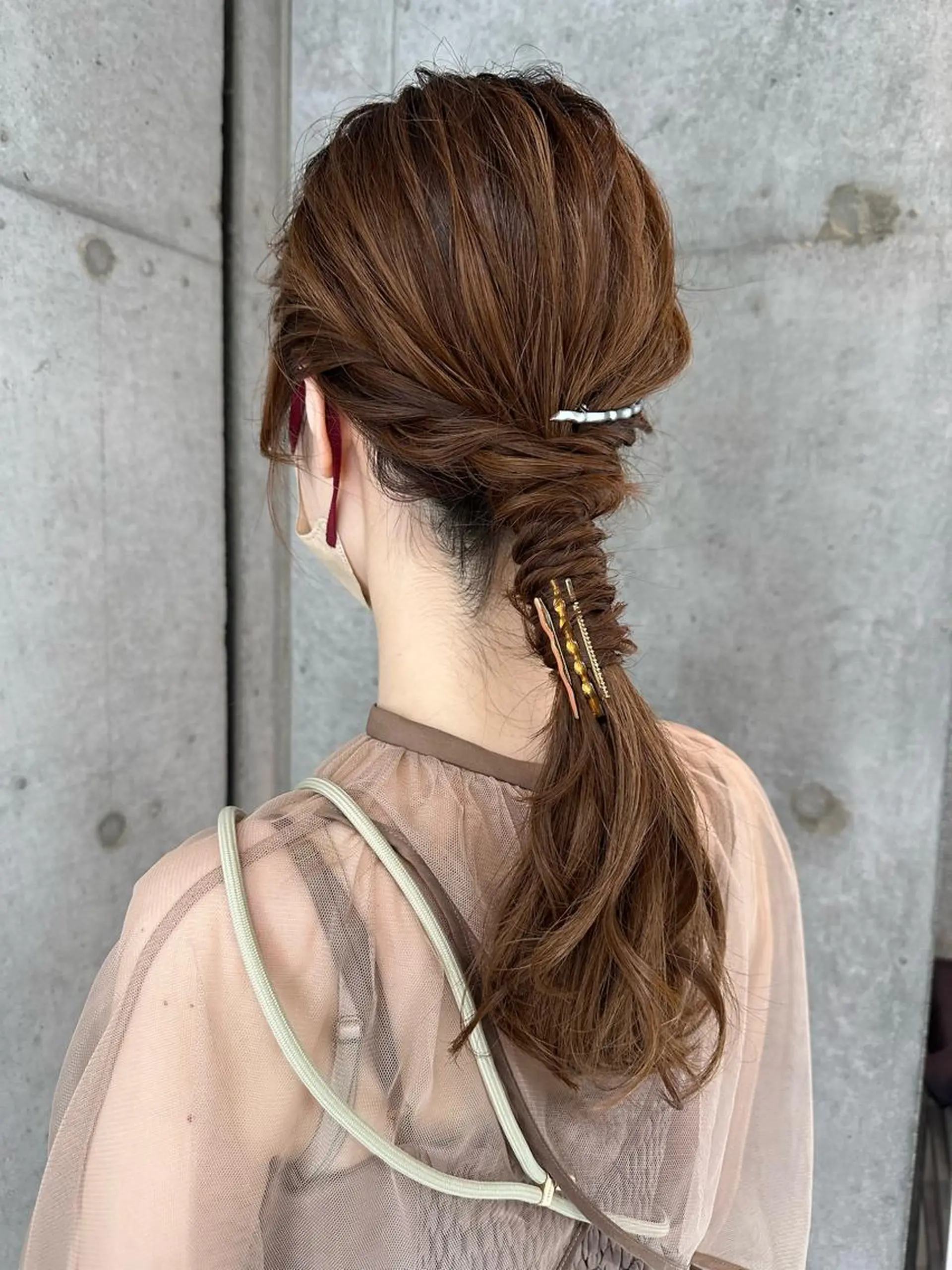 ロング ヘアアレンジ 女性に人気♪ はやしほのかのヘアスタイル