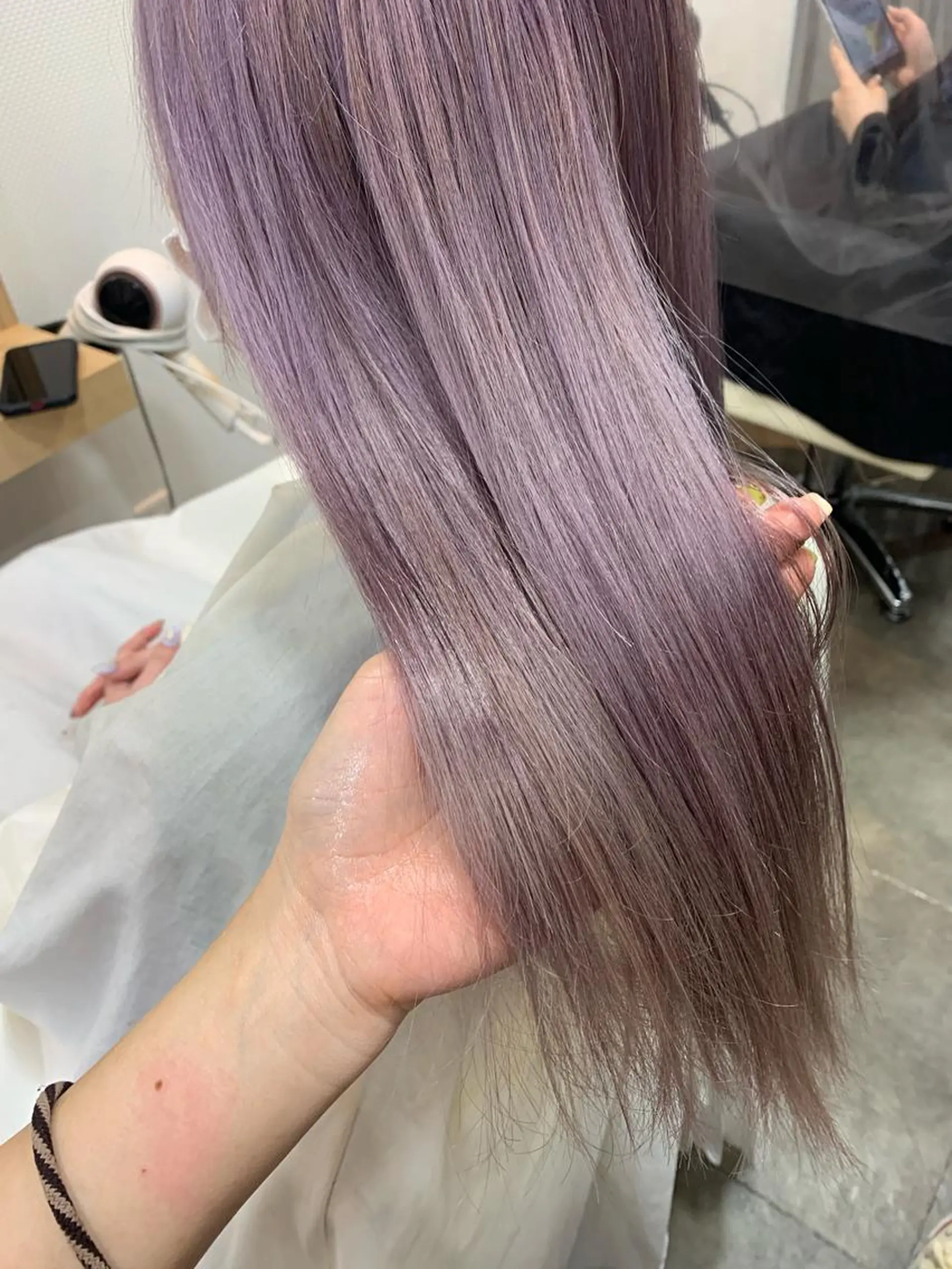 ロング カラー ラベンダーカラー ヘアカラー トリートメント ヘアセット 透け感✨ダメージレス カラーHana🤍のヘアスタイル