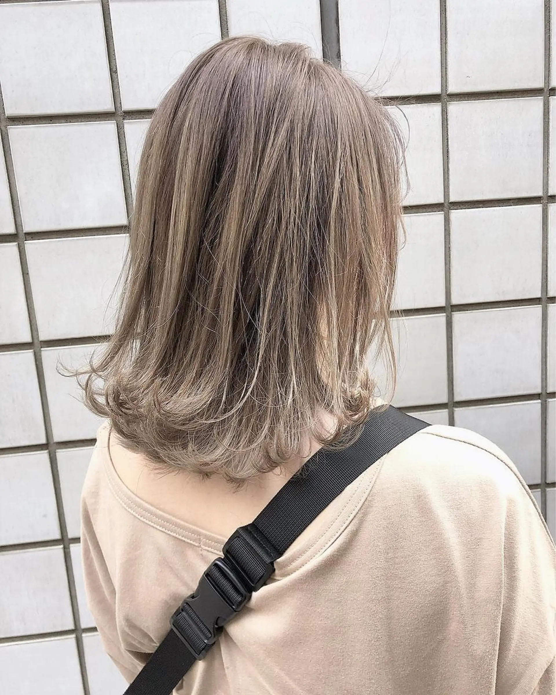 ミディアム カラー 韓国レイヤー 似合わせカラーのヘアスタイル