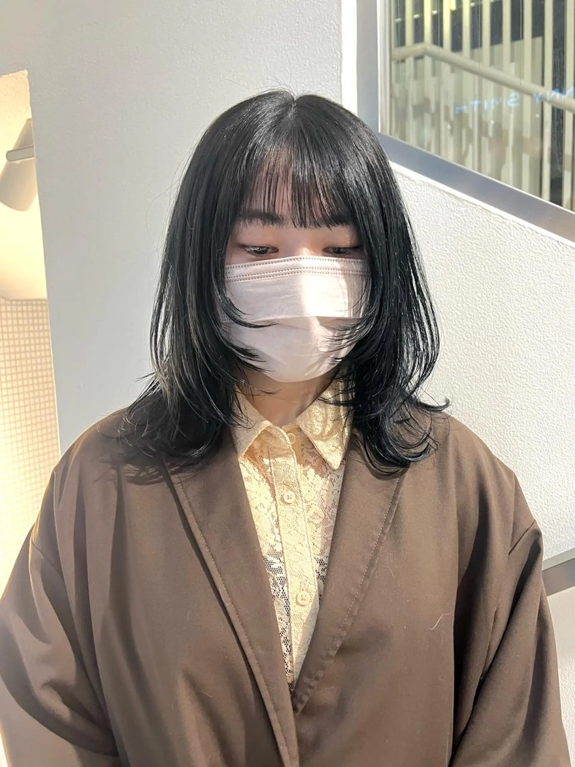 セミロング カラー 黒髪 ブルーカラー ブルーブラック レイヤーカット 【韓国ヘア・ネイル】 HINATA🍒のネイルデザイン