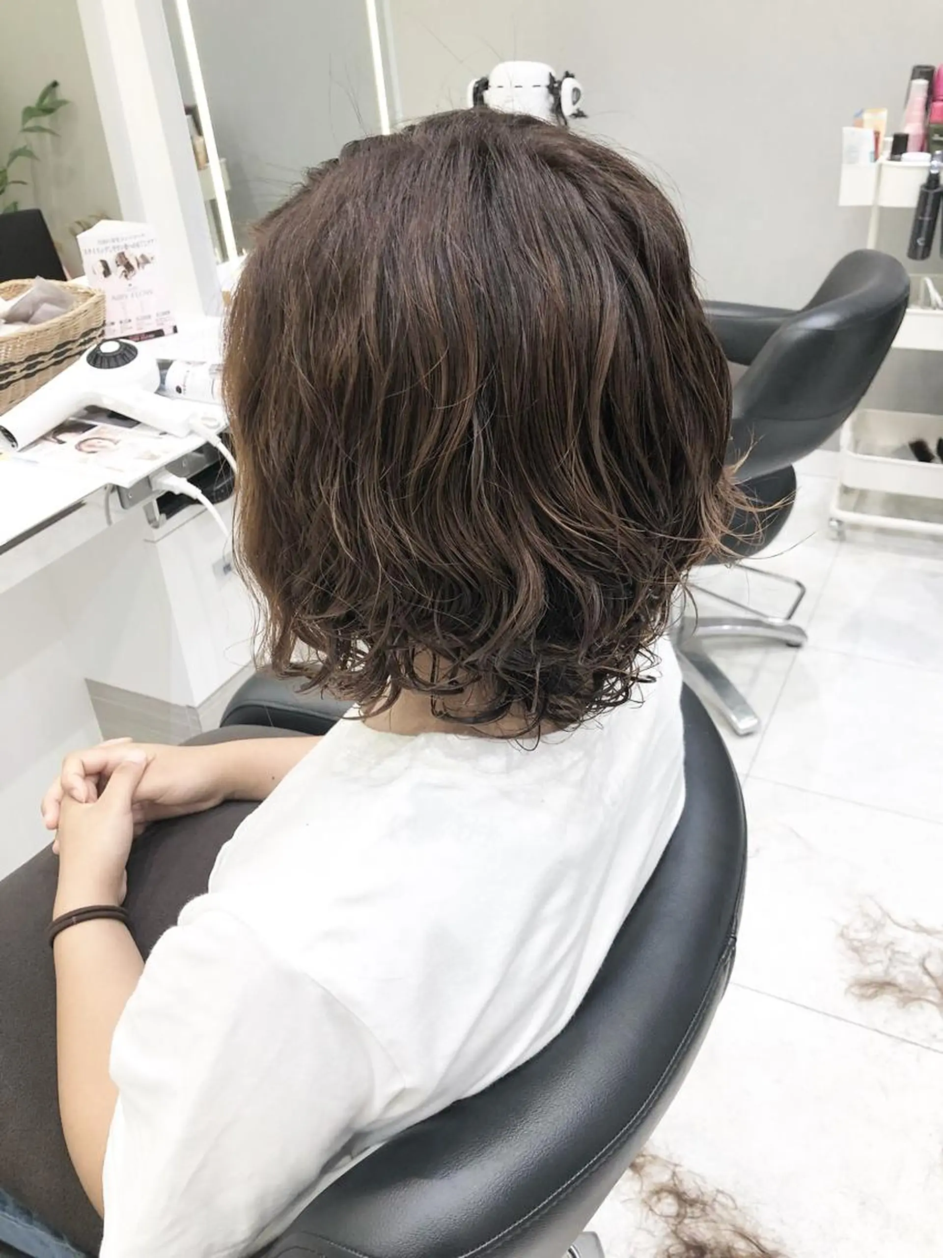 ミディアム 岸 保奈美のヘアスタイル
