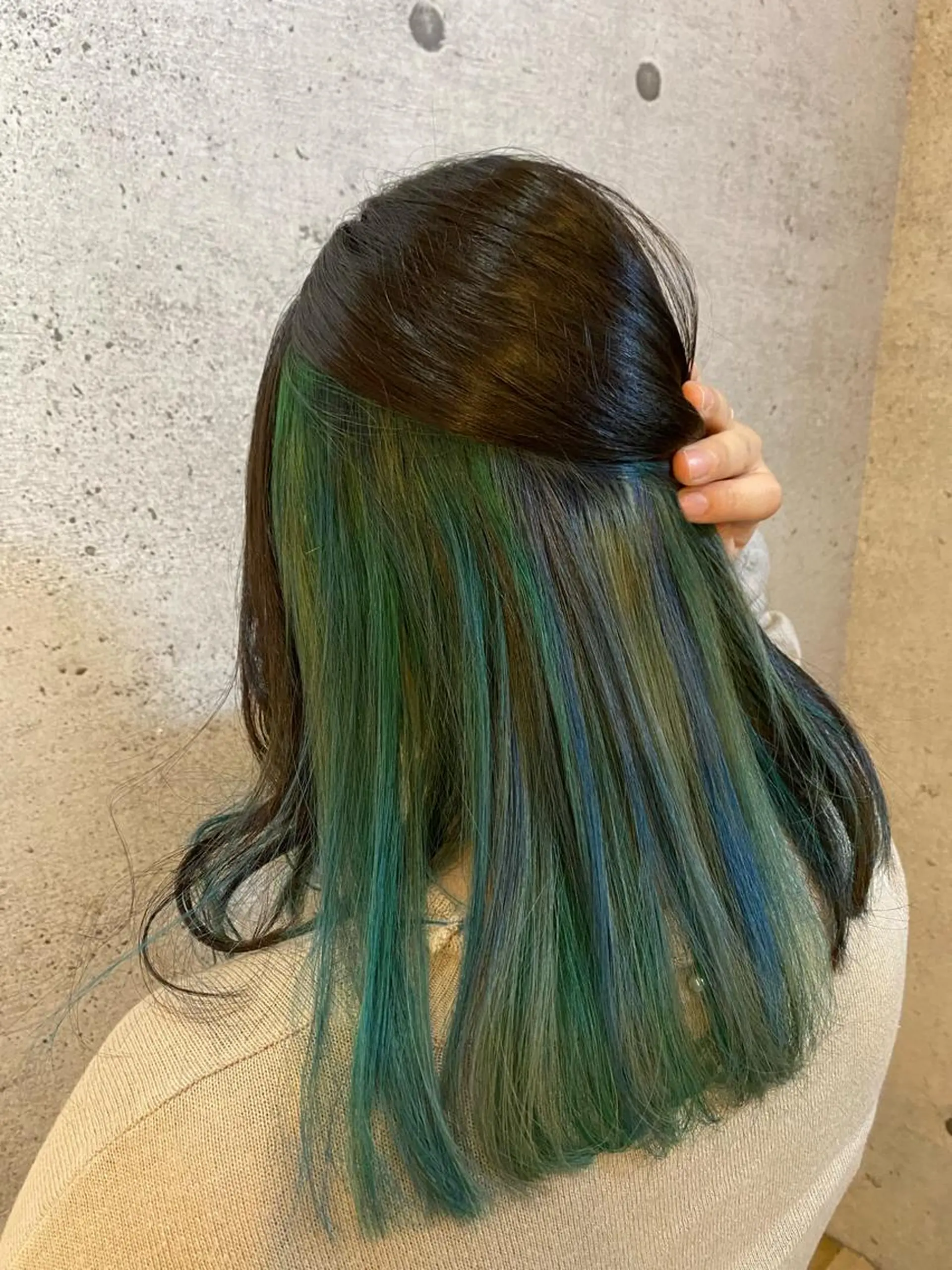 セミロング カラー Ando Raycoのヘアスタイル