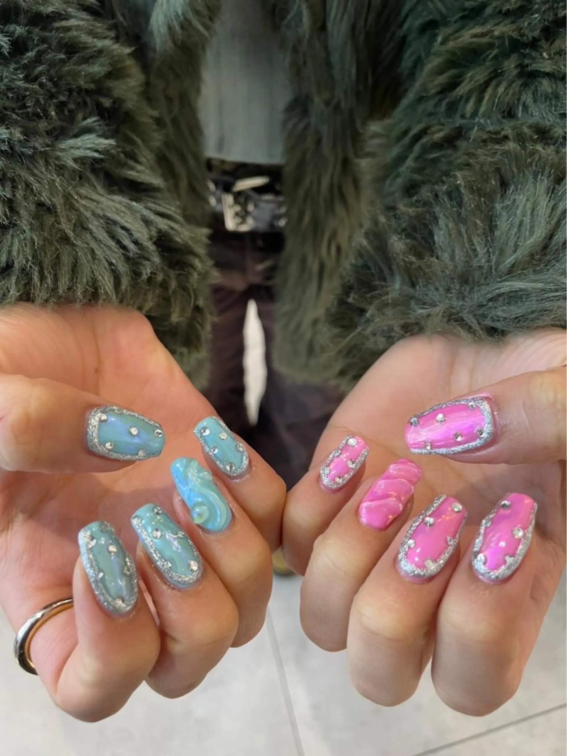 ネイル Shiori･:* 💫のネイルデザイン