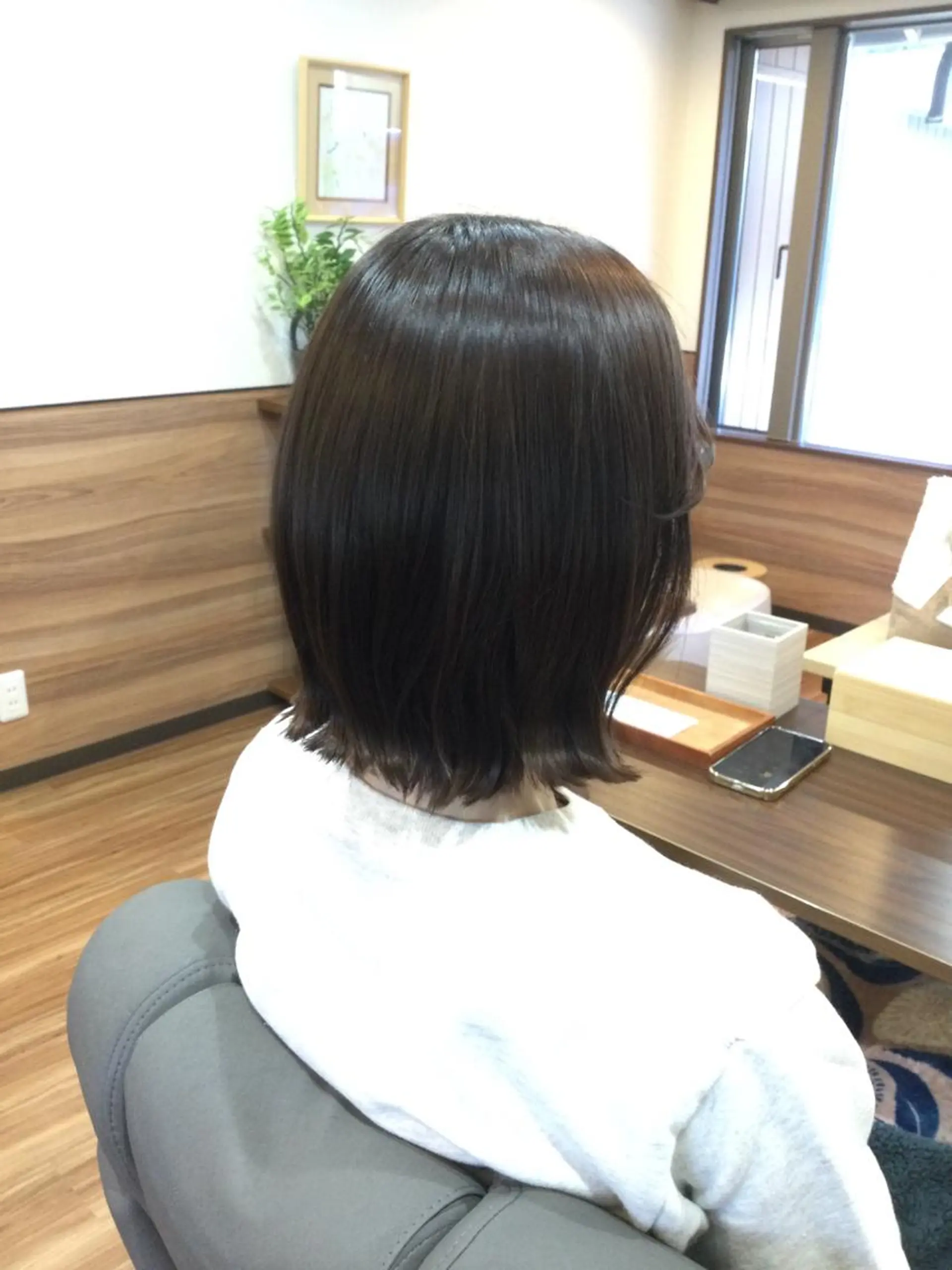 ミディアム カラー くびれヘア Annon プライベートサロンのヘアスタイル