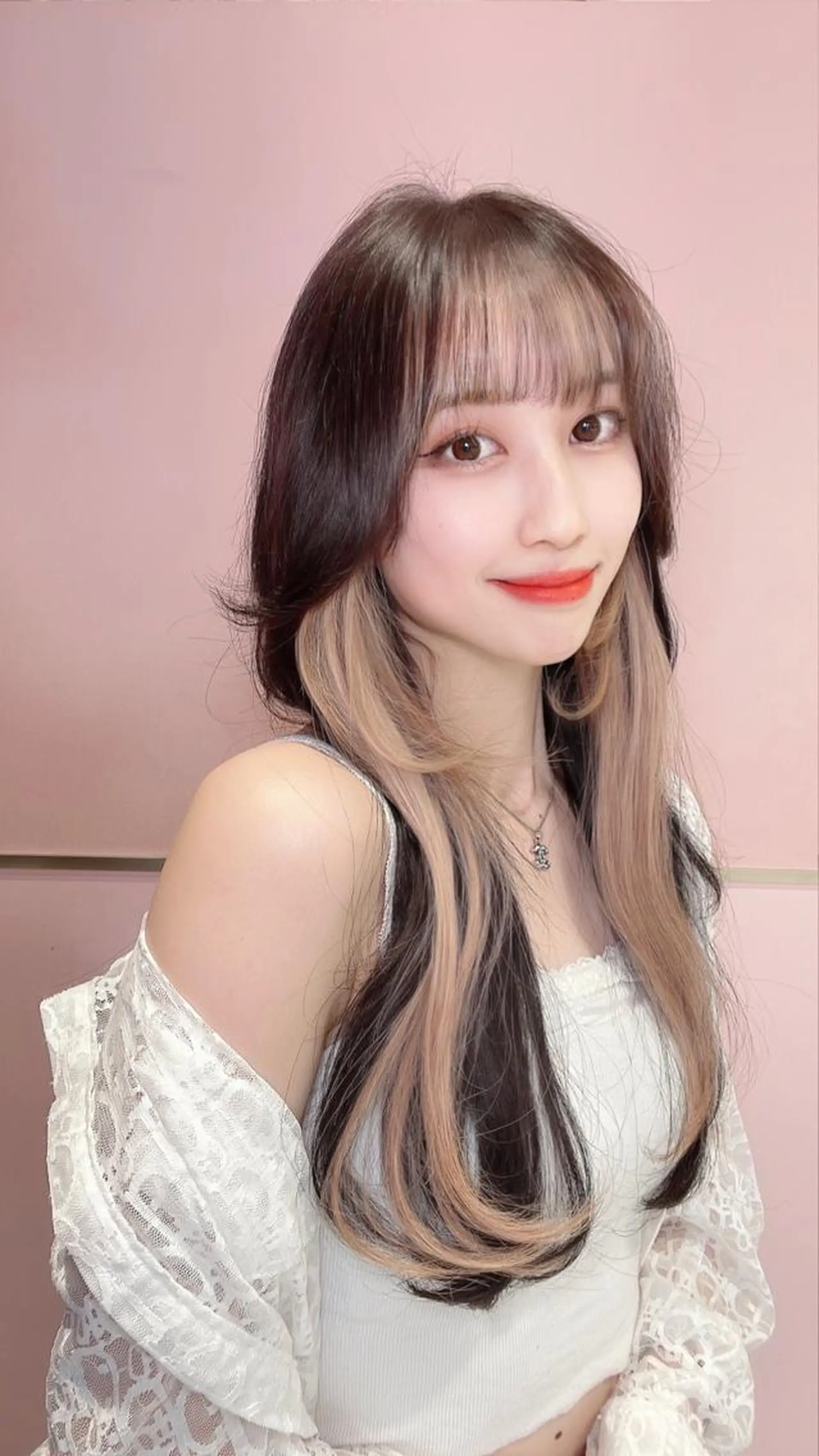 ロング カラー ヘアアレンジ アディクシーカラー ベージュカラー 透明感カラー イヤリングカラー グレージュ 顔周り特化/韓国ヘア /レイヤー/吉野幸大のヘアスタイル