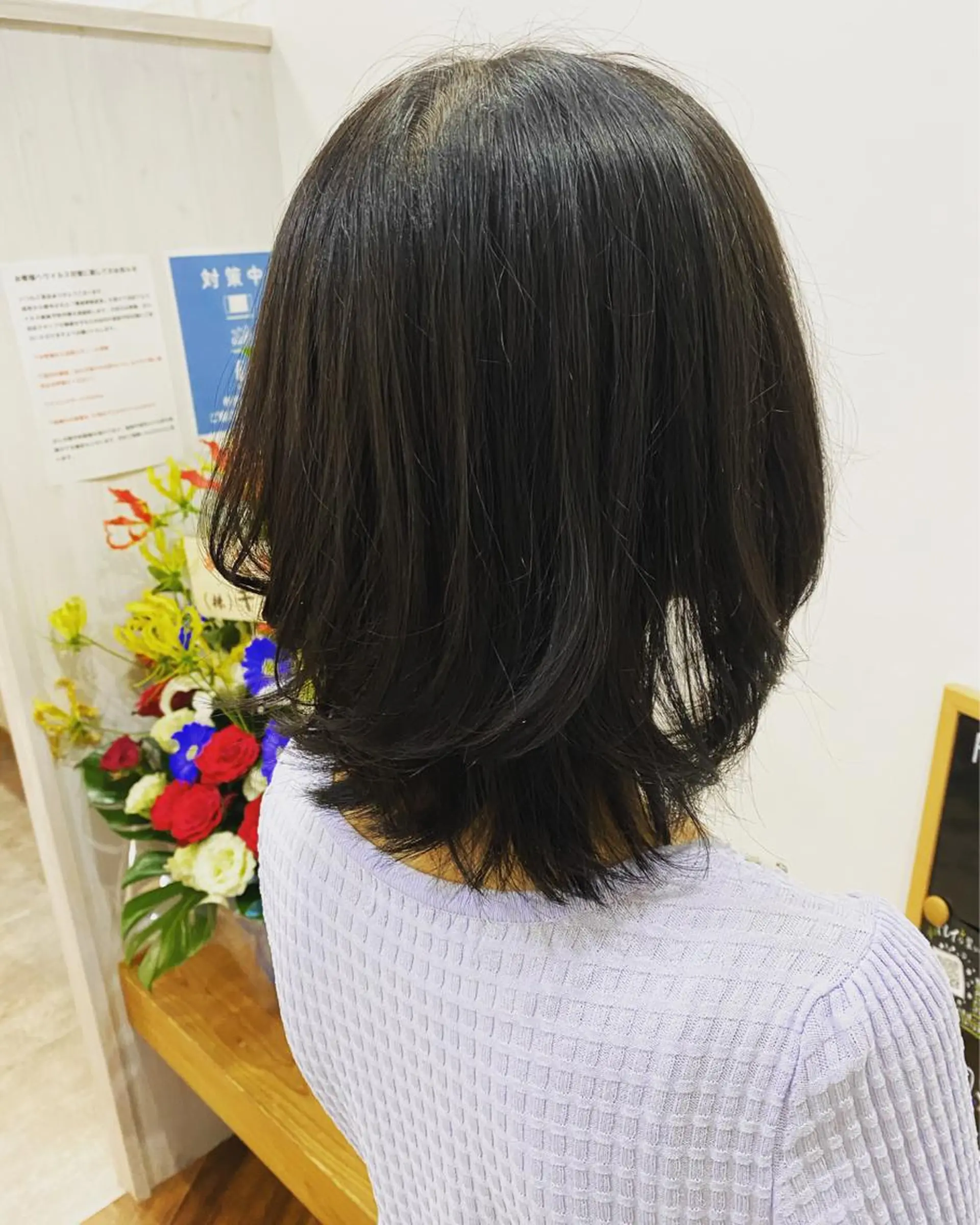 ミディアム ウルフカット フラウヘアデザイン所属・大田 留衣のヘアスタイル