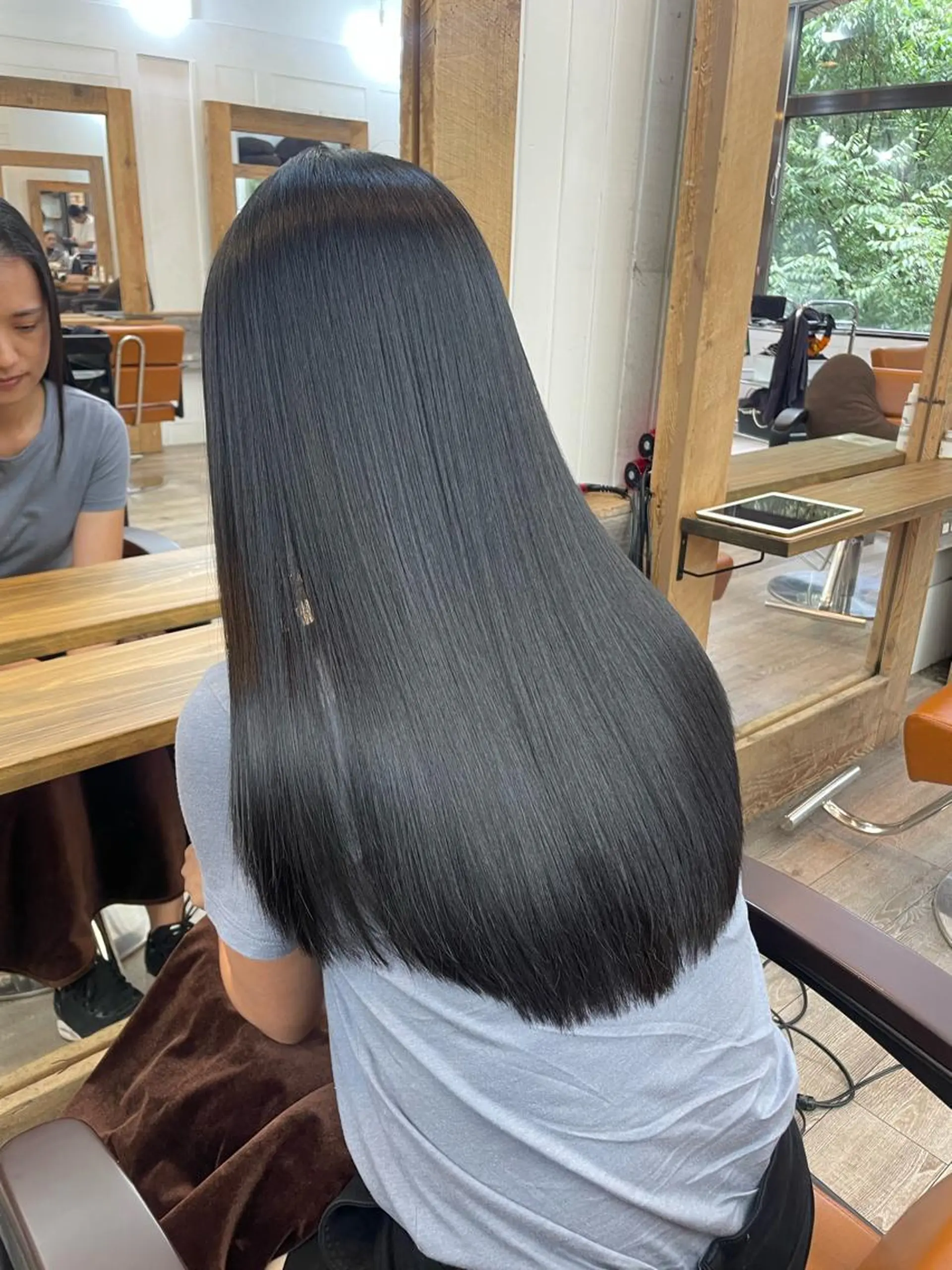 ミディアム カラー カット ヘアカラー トリートメント HIKARU副店長/ ✨️髪質改善のヘアスタイル