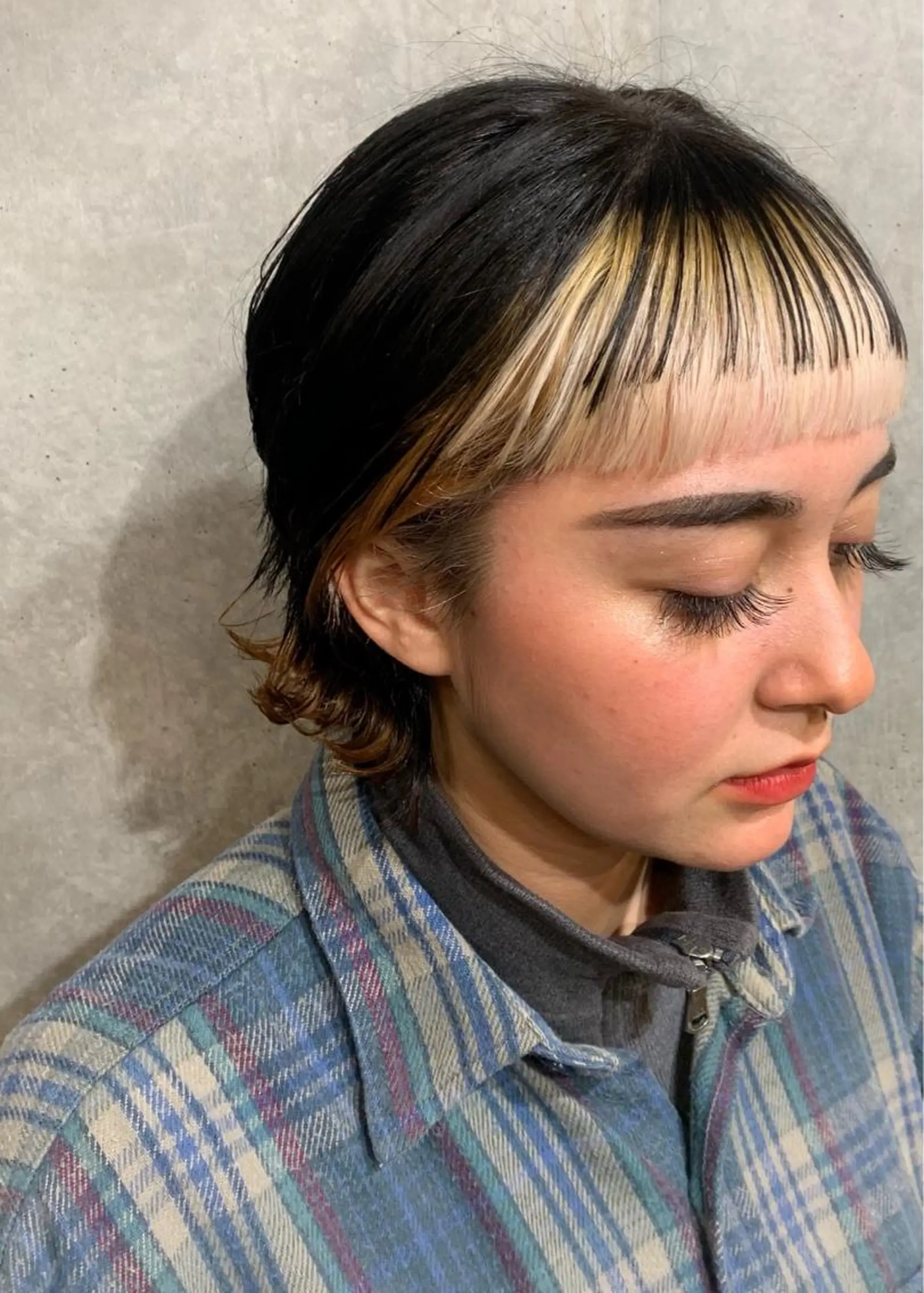 ショート もにか🌞原宿/渋谷 🌝ブリーチカラーのヘアスタイル