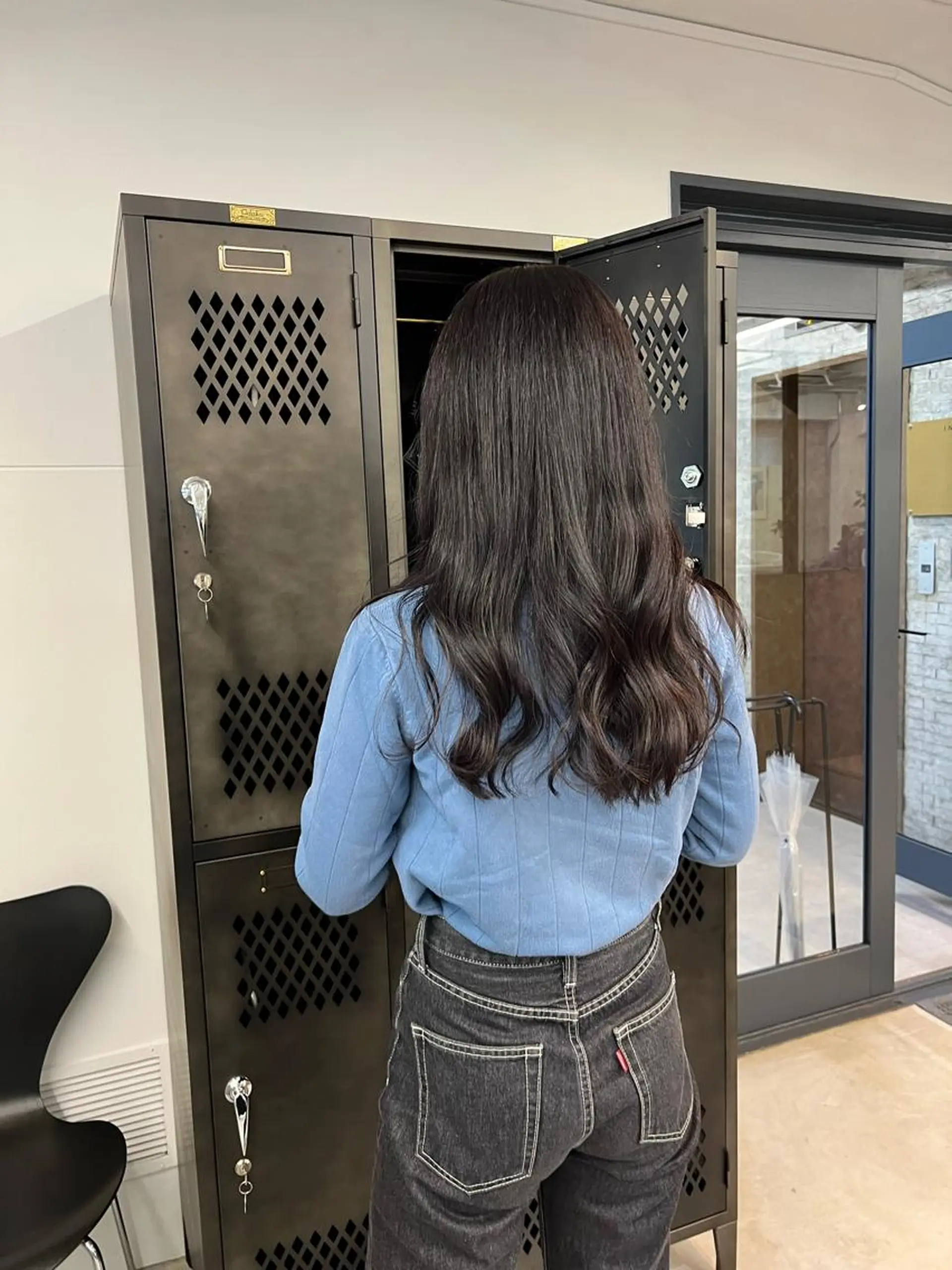 ミディアム INORI /フェイスレイヤーのヘアスタイル