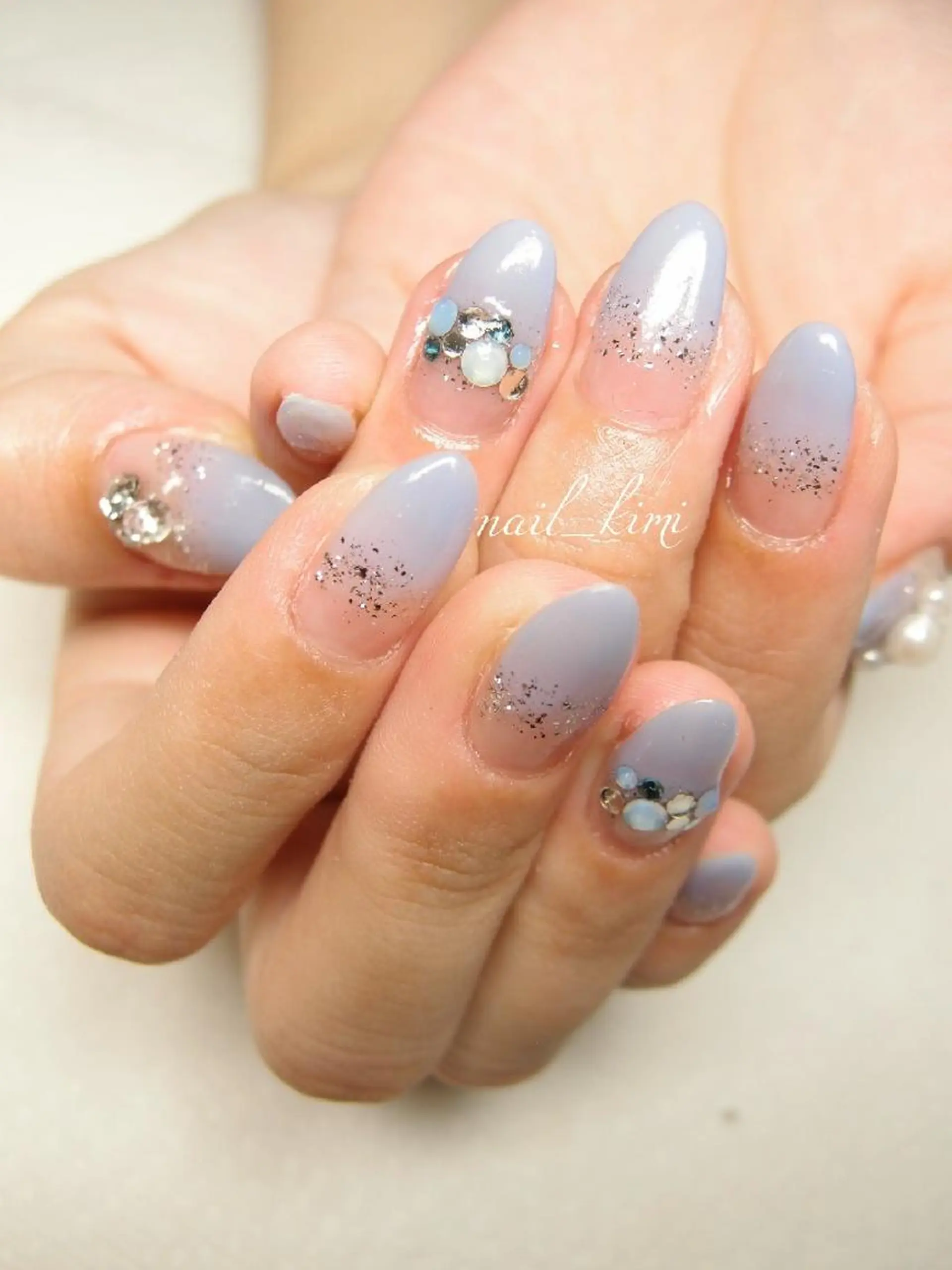 ネイル グラデーション ストーンネイル ConneQt所属・ETHOSENSE. kimikaのネイルデザイン