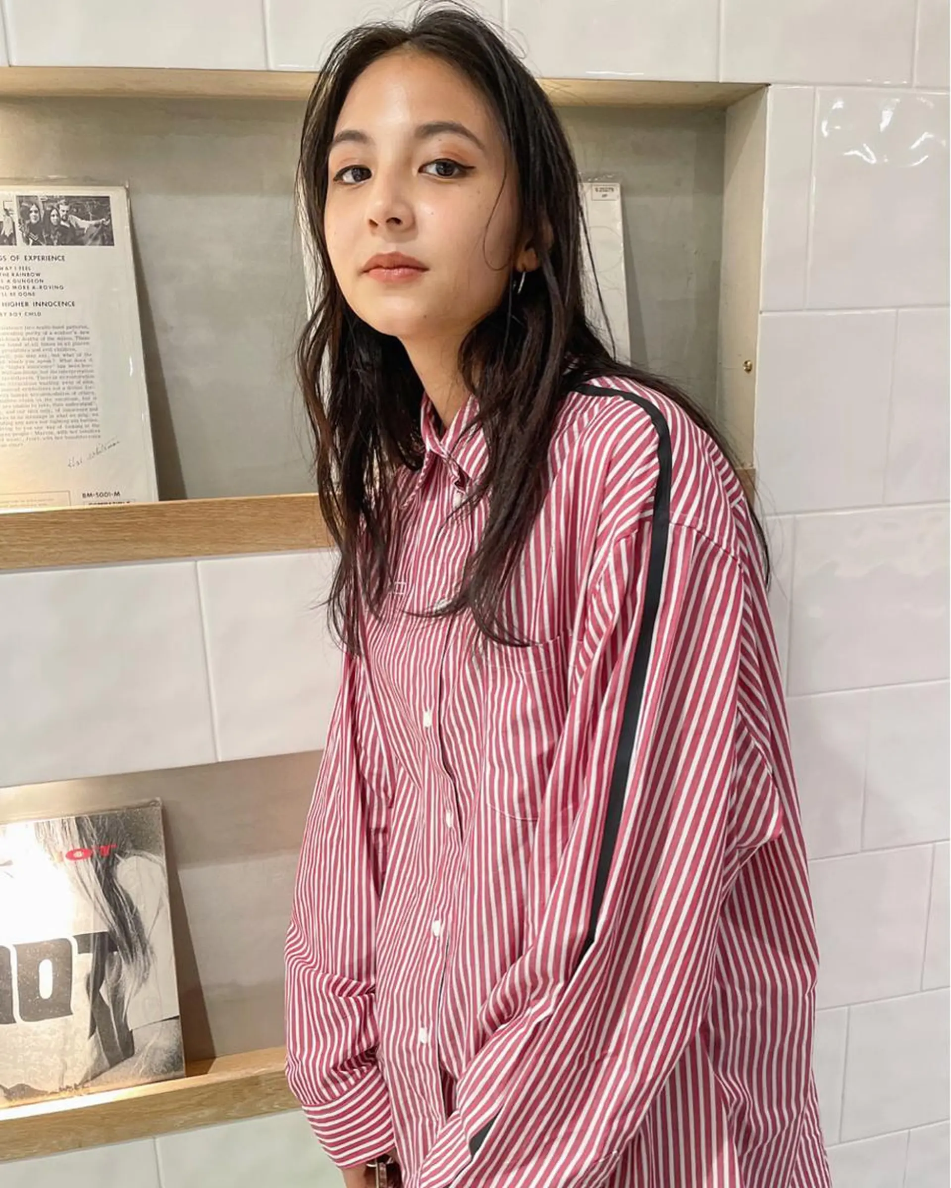 セミロング カラー カット ヘアカラー トリートメント Loom.所属・村上雅人 ナチュラルモードのヘアスタイル