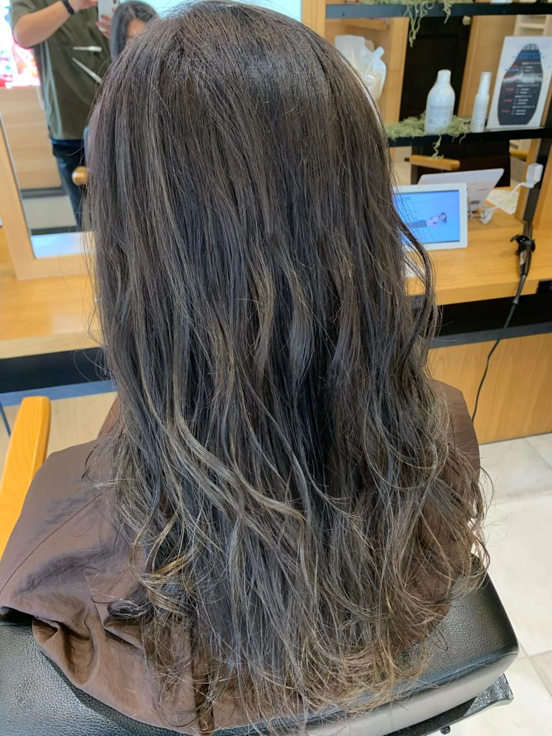 セミロング ✨愛知県初アイロン パーマ/ 瀬見井✨のヘアスタイル