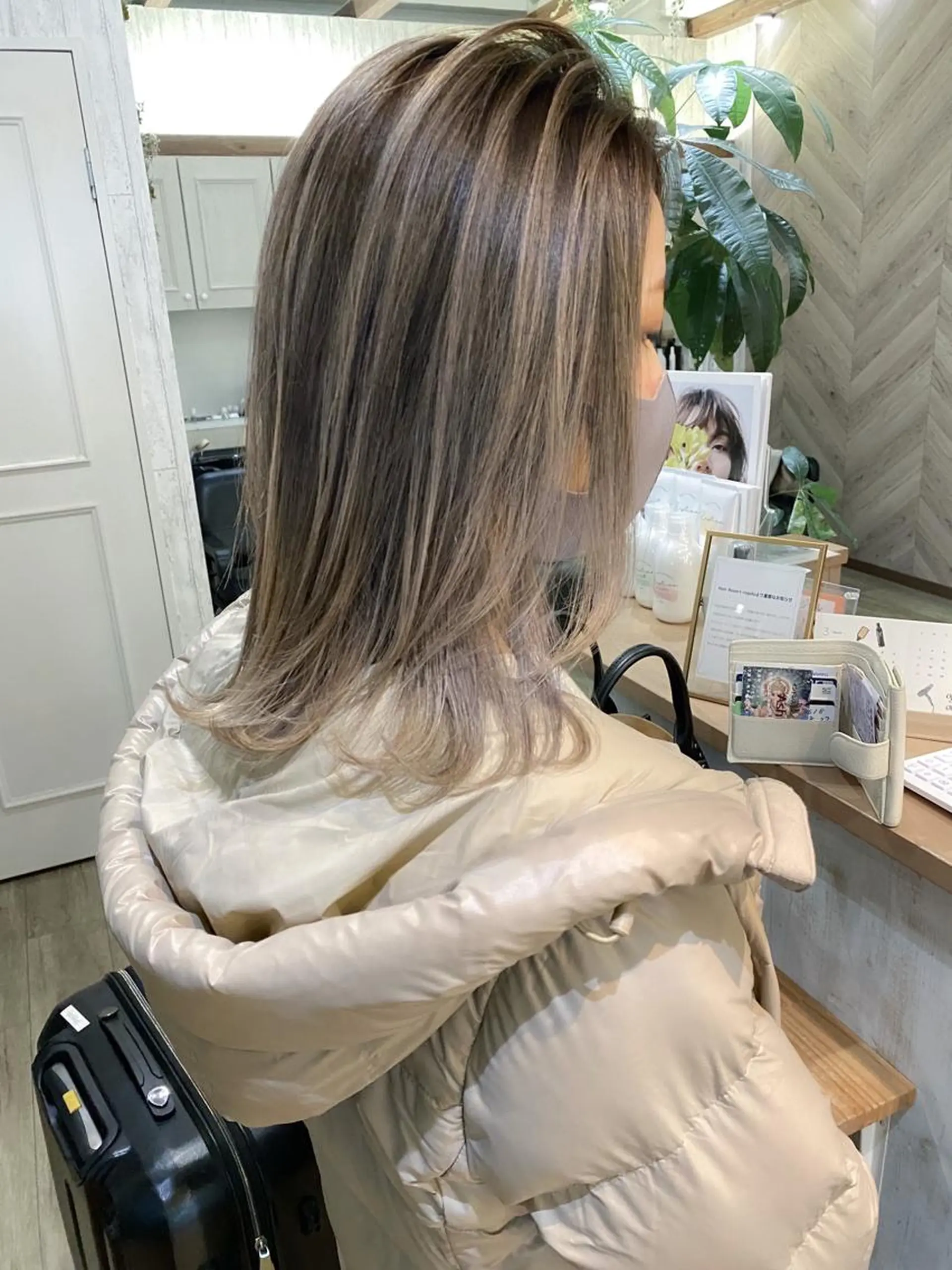 セミロング カラー カット ヘアカラー regalo 森重ユウのヘアスタイル