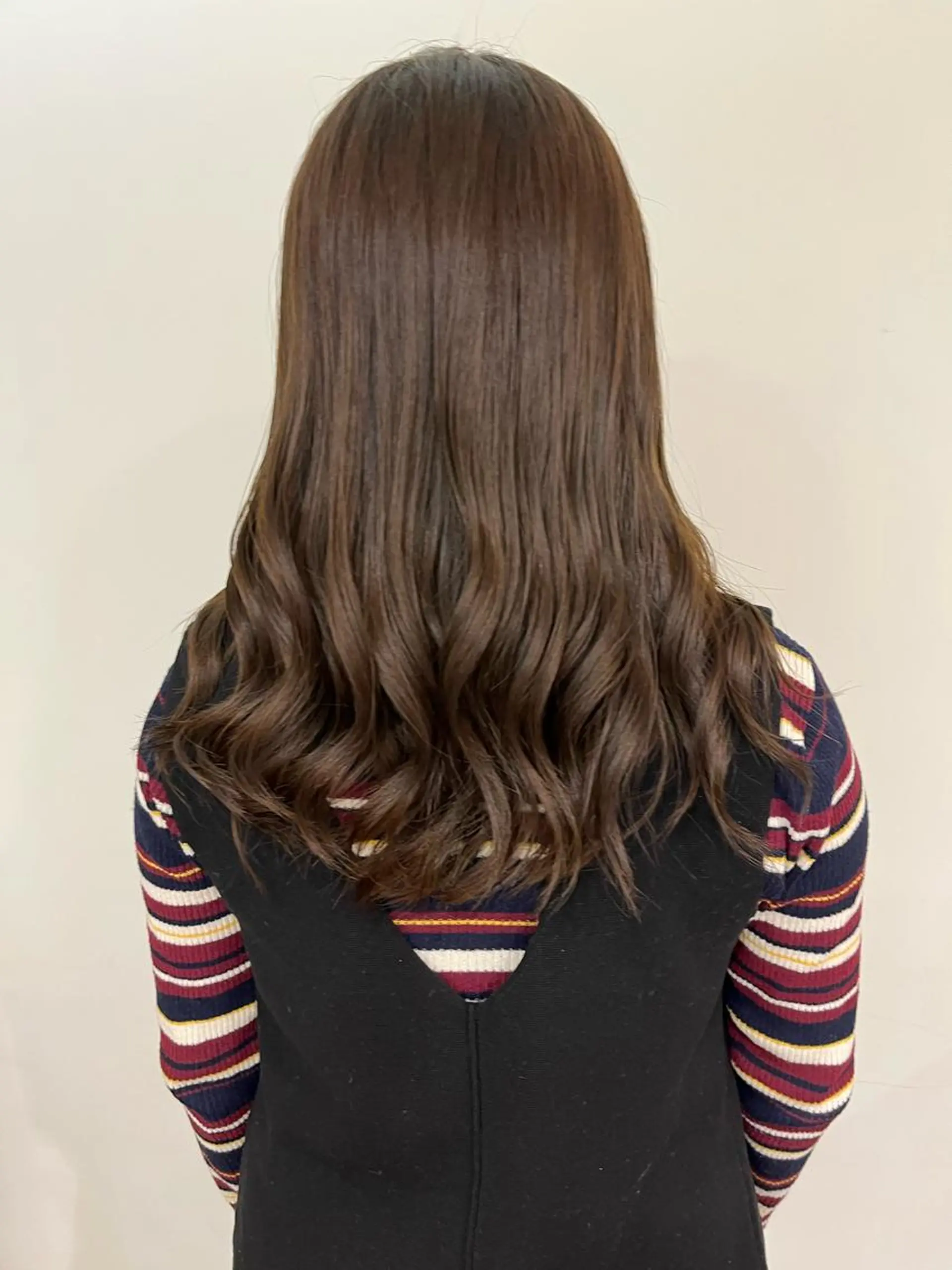 ロング カラー 菅沼 紀世のヘアスタイル