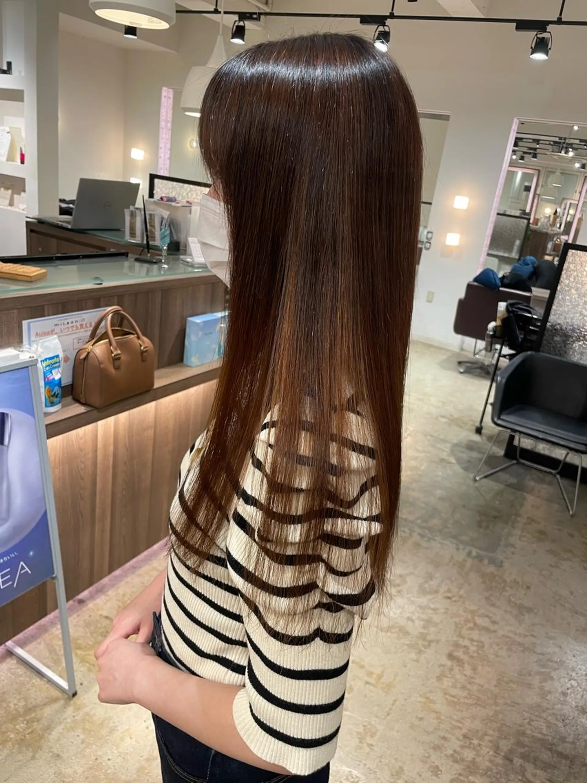 ロング トリートメント hairsalon de Forever vida所属・切りっぱなしボブ/ 縮毛矯正のヘアスタイル