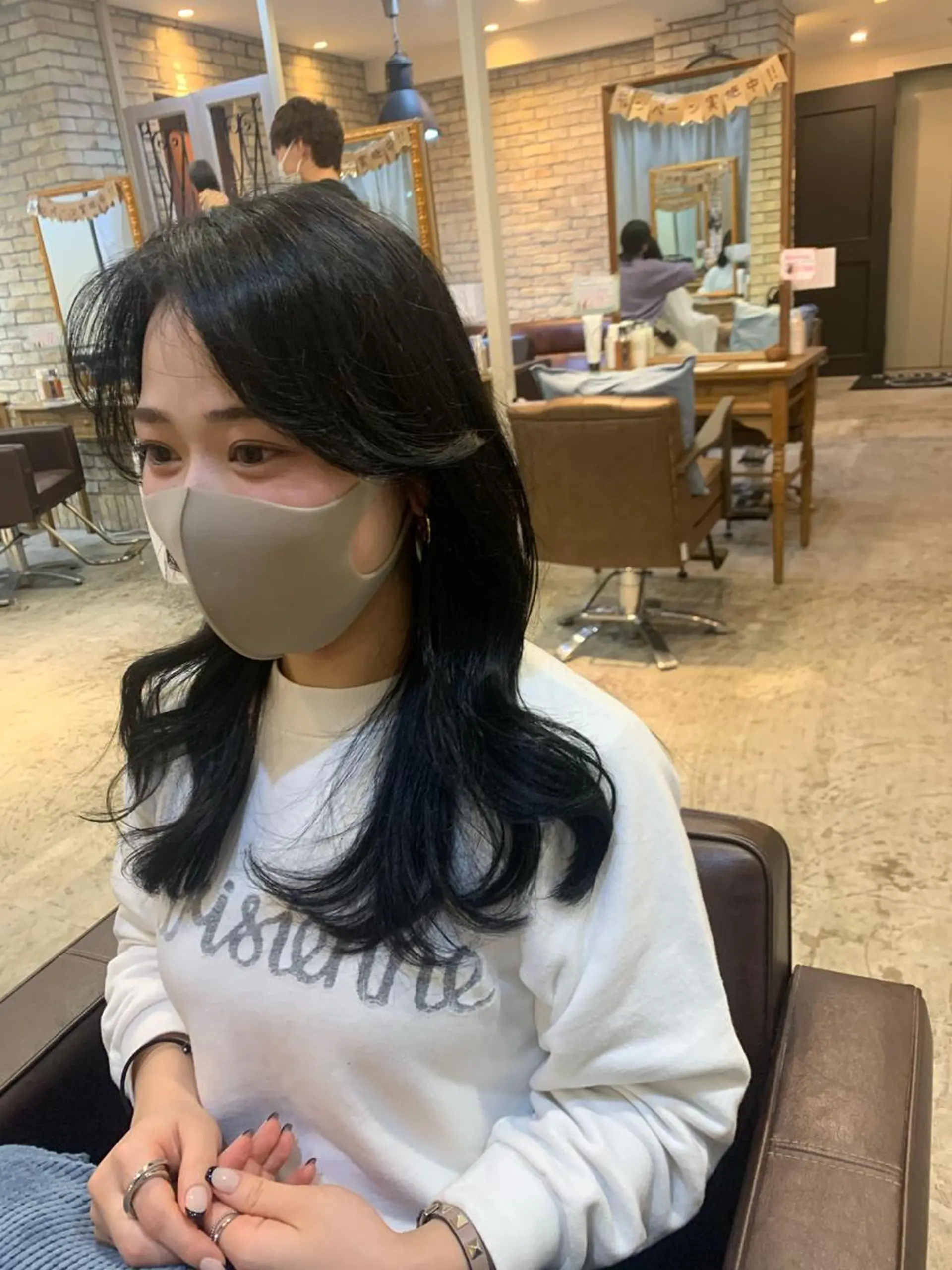 ロング カラー 黒髪 エギョモリ ヨシンモリ 韓国風ヘア 韓国🇰🇷髪質改善 Chisaki치사키のヘアスタイル