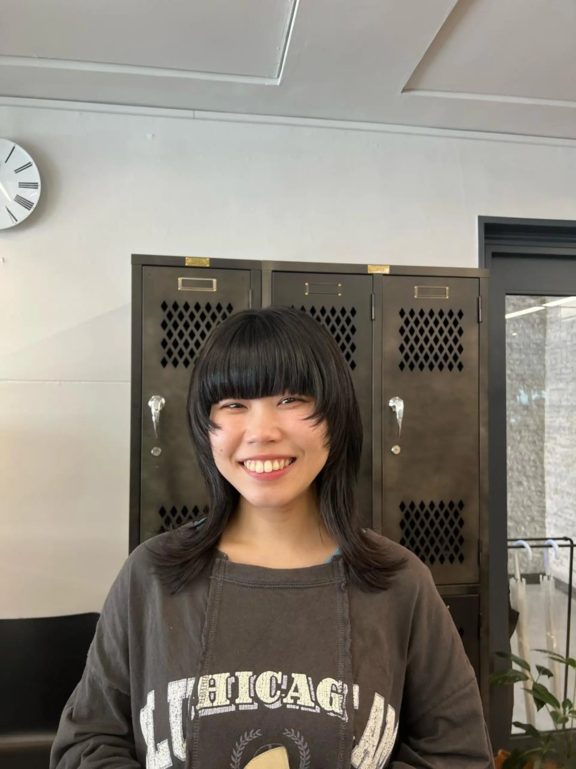 ミディアム INORI /フェイスレイヤーのヘアスタイル