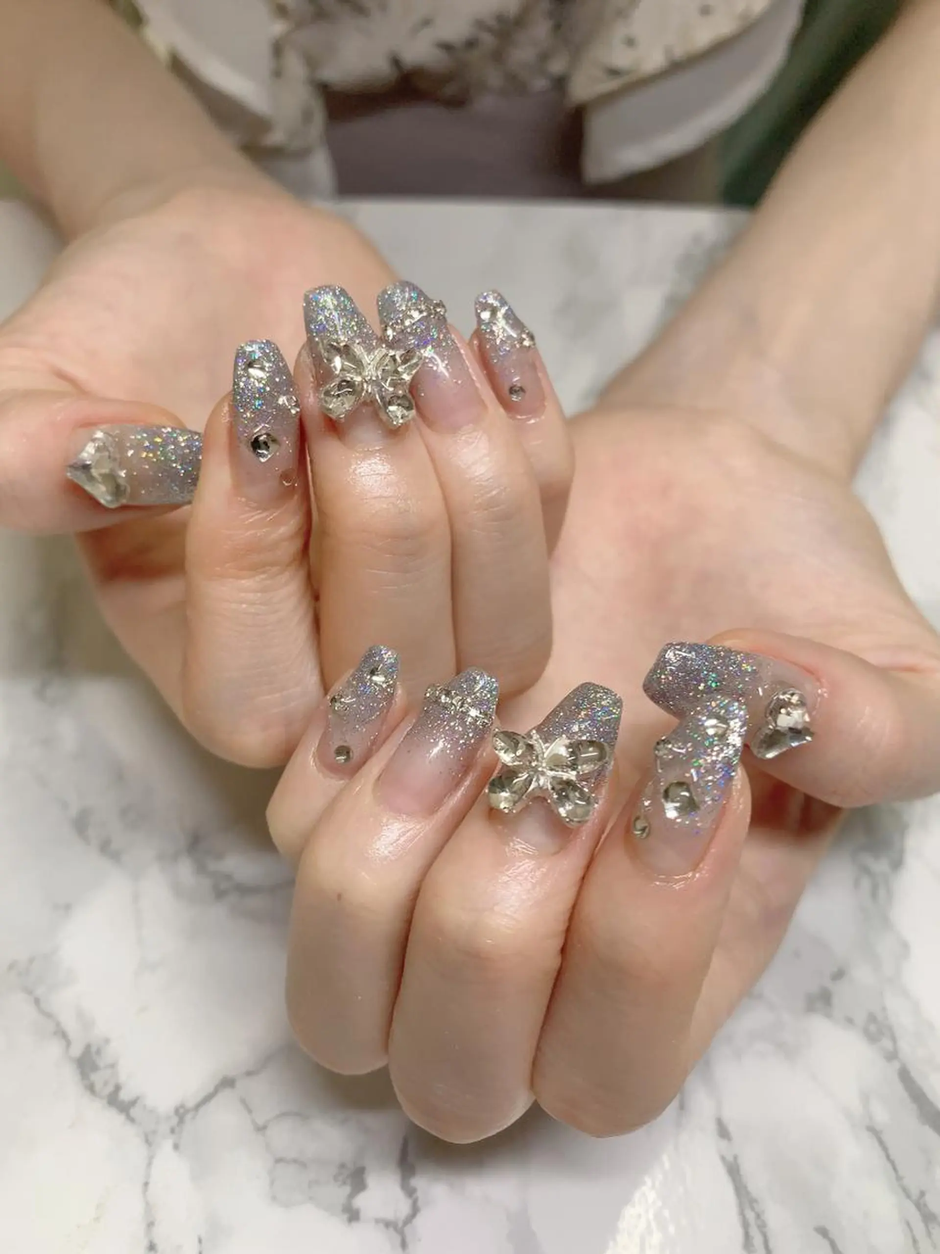 ネイル はな💎ネイル ワンホン、長さ出しのネイルデザイン