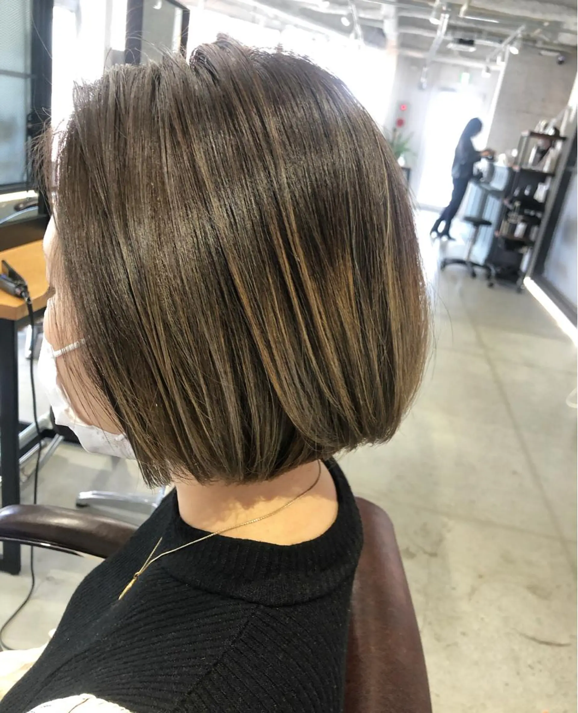 ショート カラー ショートボブ グラデーションカラー ハイライトカラー ボブ ハイライト 石井 紫文のヘアスタイル