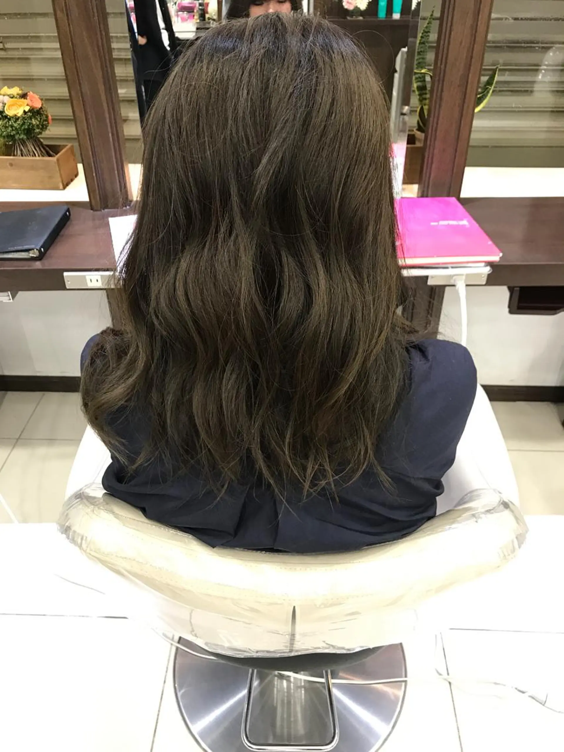 ロング 縮毛矯正/髪質改善 /韓国風　山川春輝のヘアスタイル