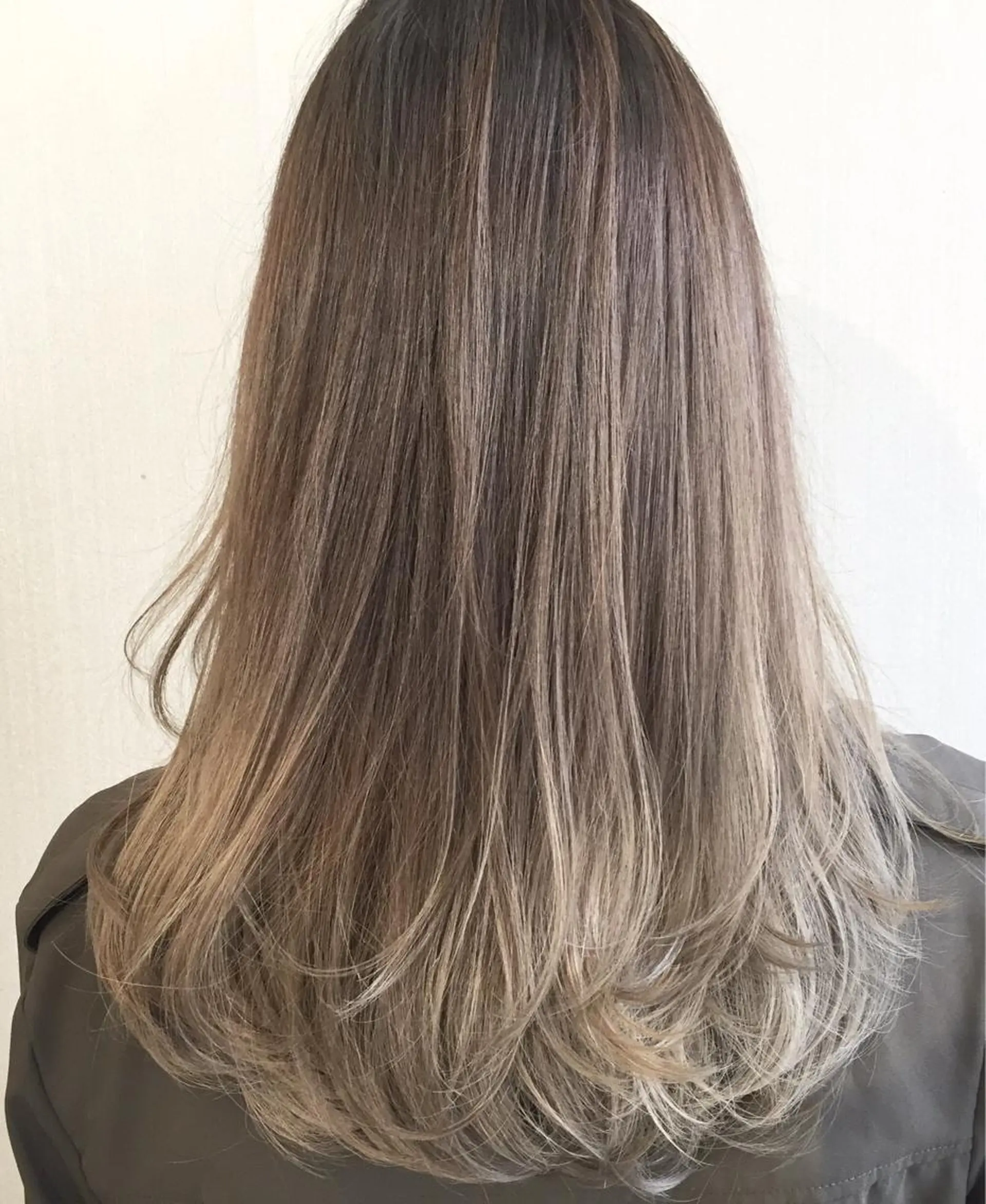 ロング カラー グラデーションカラー 北千住でカラーNo1 高橋優輔のヘアスタイル