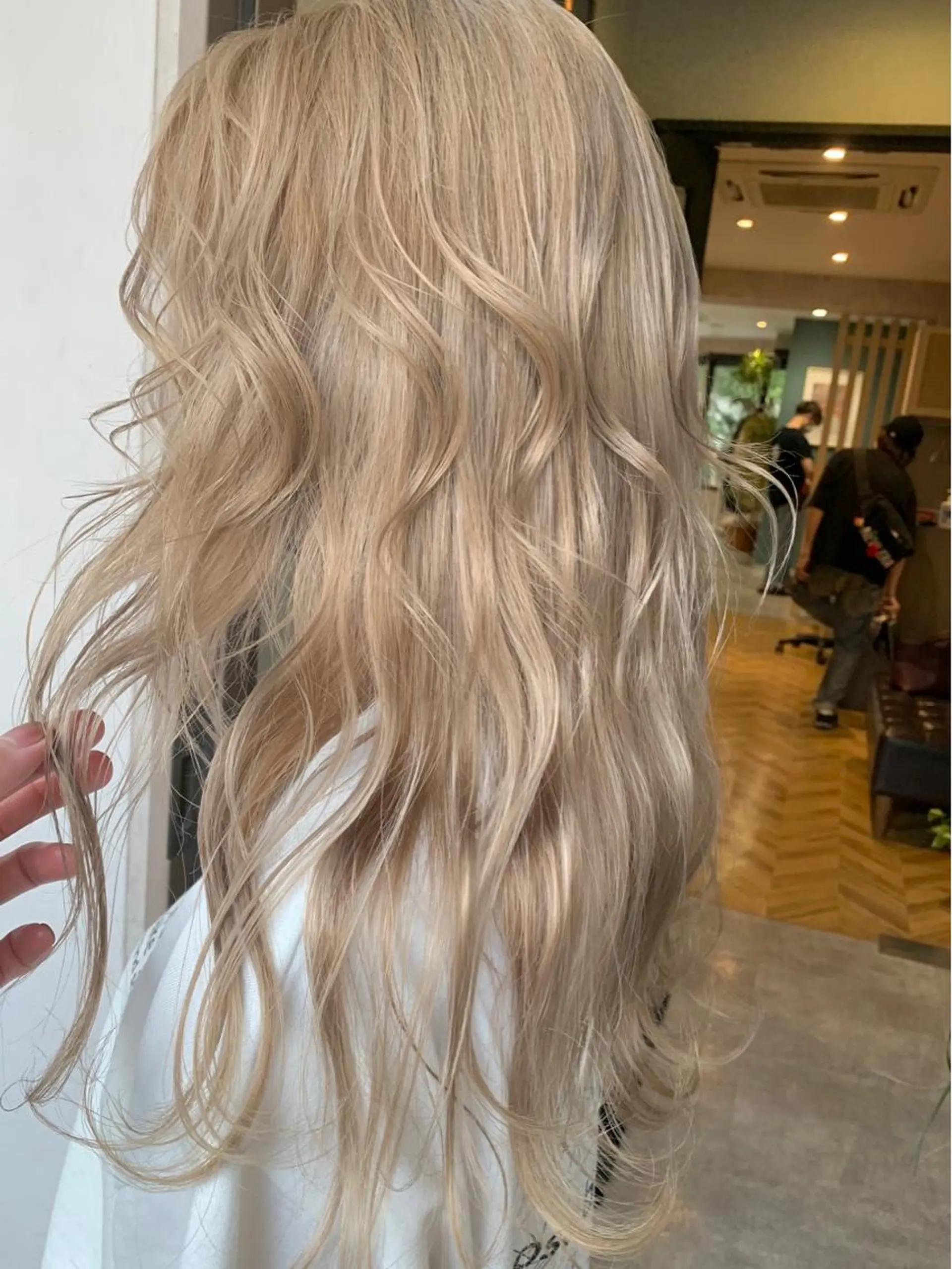 ロング カラー 髪質改善will hairdesignのヘアスタイル