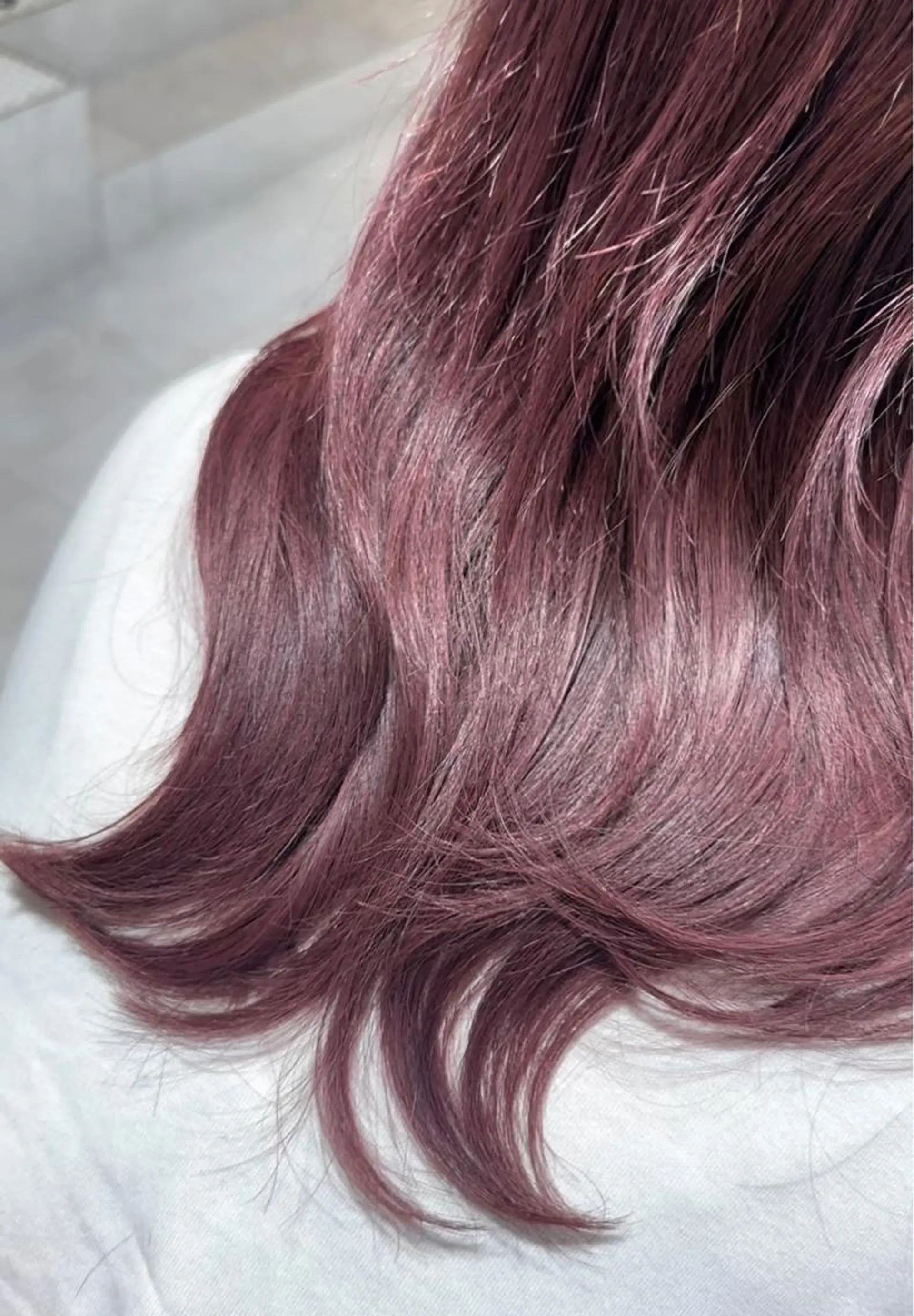 ミディアム カラー SALOWIN所属・ブリーチ 縮毛矯正/ 艶髪/COCONAのヘアスタイル