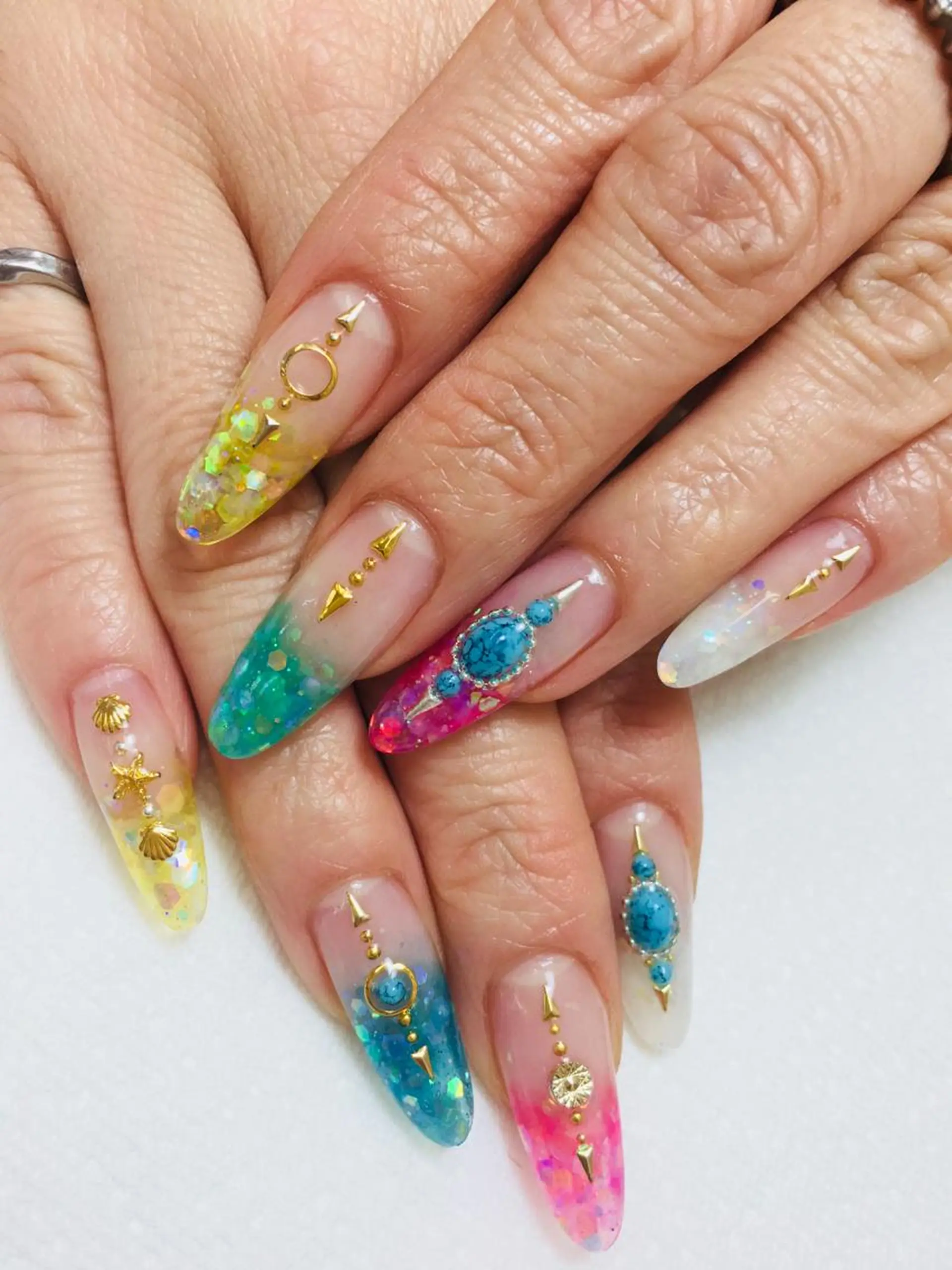 ネイル ハンドネイル 石原 夕華のネイルデザイン