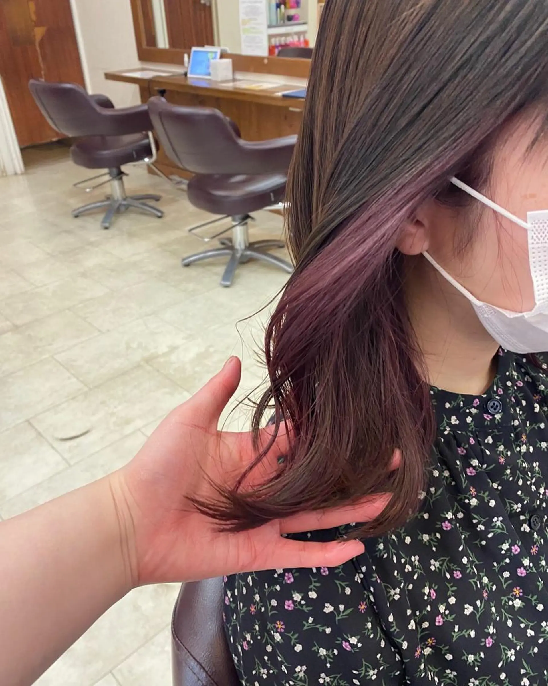 ショート カラー ハイライトカラー インナーカラー ラベンダーカラー ハイライト 髪質改善 justbeauty CiNQのヘアスタイル