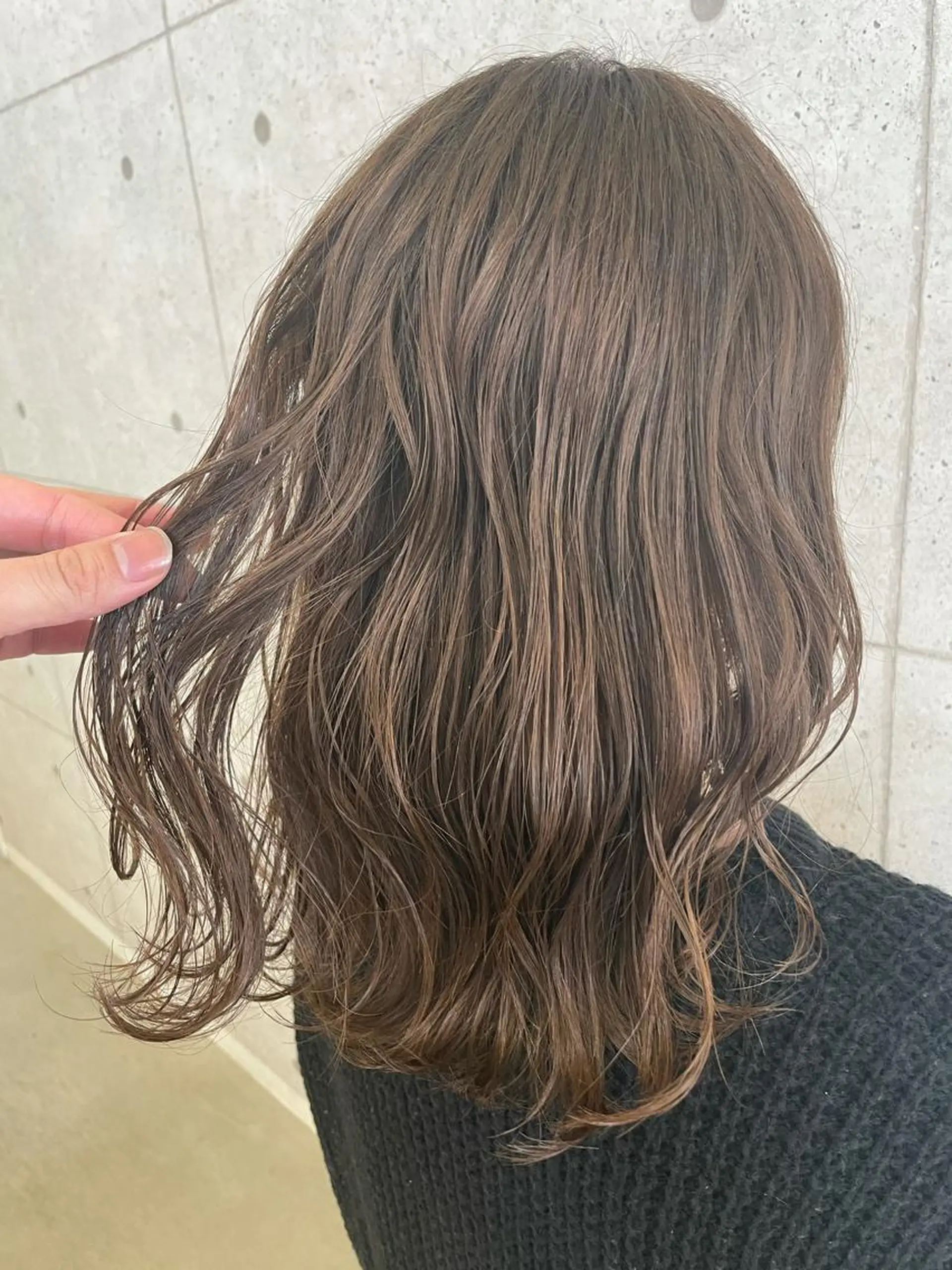 ミディアム カラー ヘアカラー 國井 瑞貴のヘアスタイル