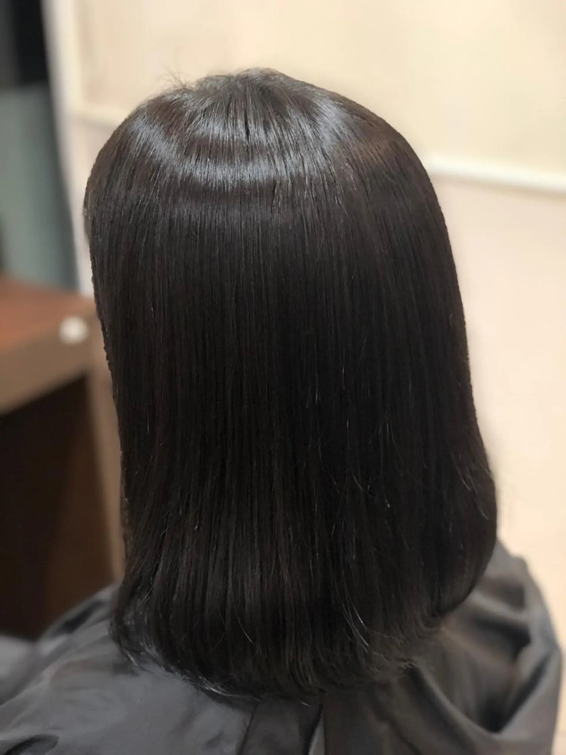 ミディアム カラー 嶌田 沙紀のヘアスタイル