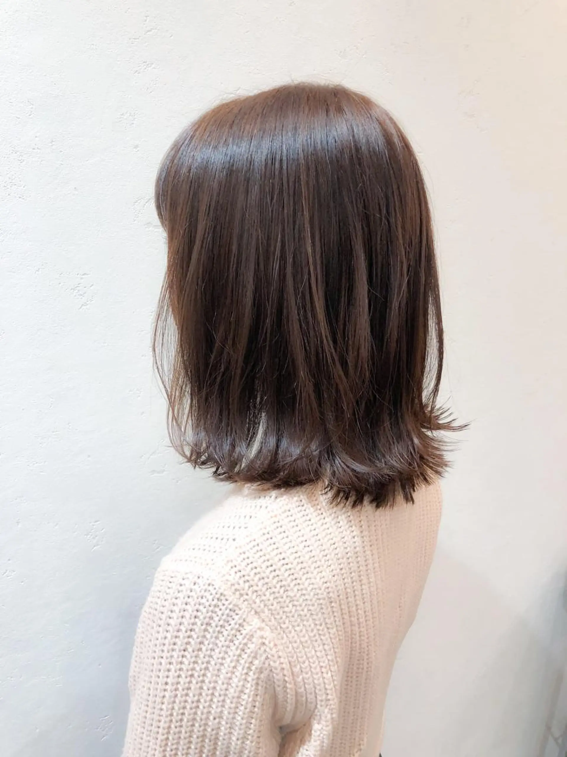 ミディアム カラー 切りっぱなしボブ ハイライトカラー ボブ ハイライト 外ハネヘア 髪質改善/縮毛矯正 /青山　早希🐾のヘアスタイル