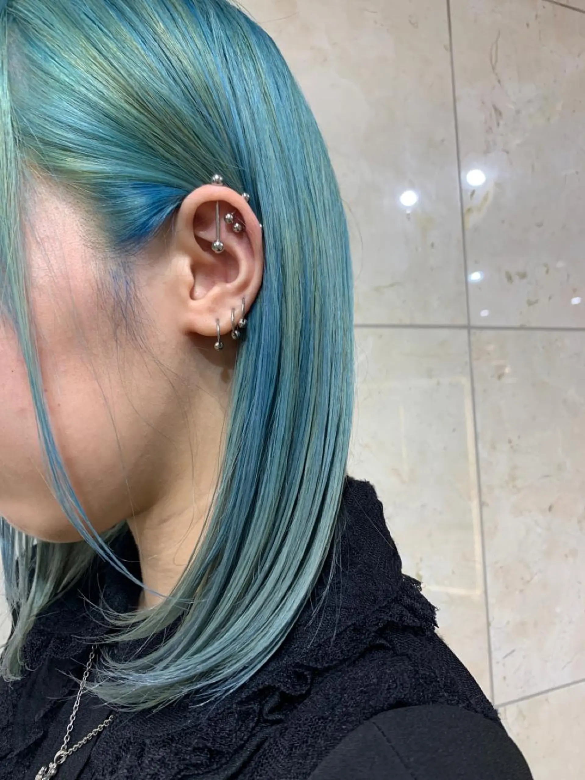 ミディアム カラー ブリーチ デザインカラー ヘアカラー トリートメント 清水　仰士 ROW町田のヘアスタイル