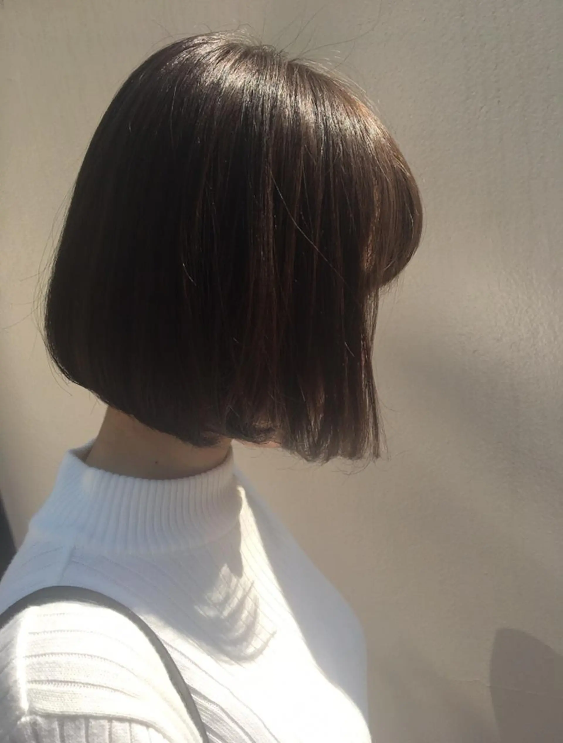 ミディアム カラー THE DAY所属・AKI HASHIMOTOのヘアスタイル