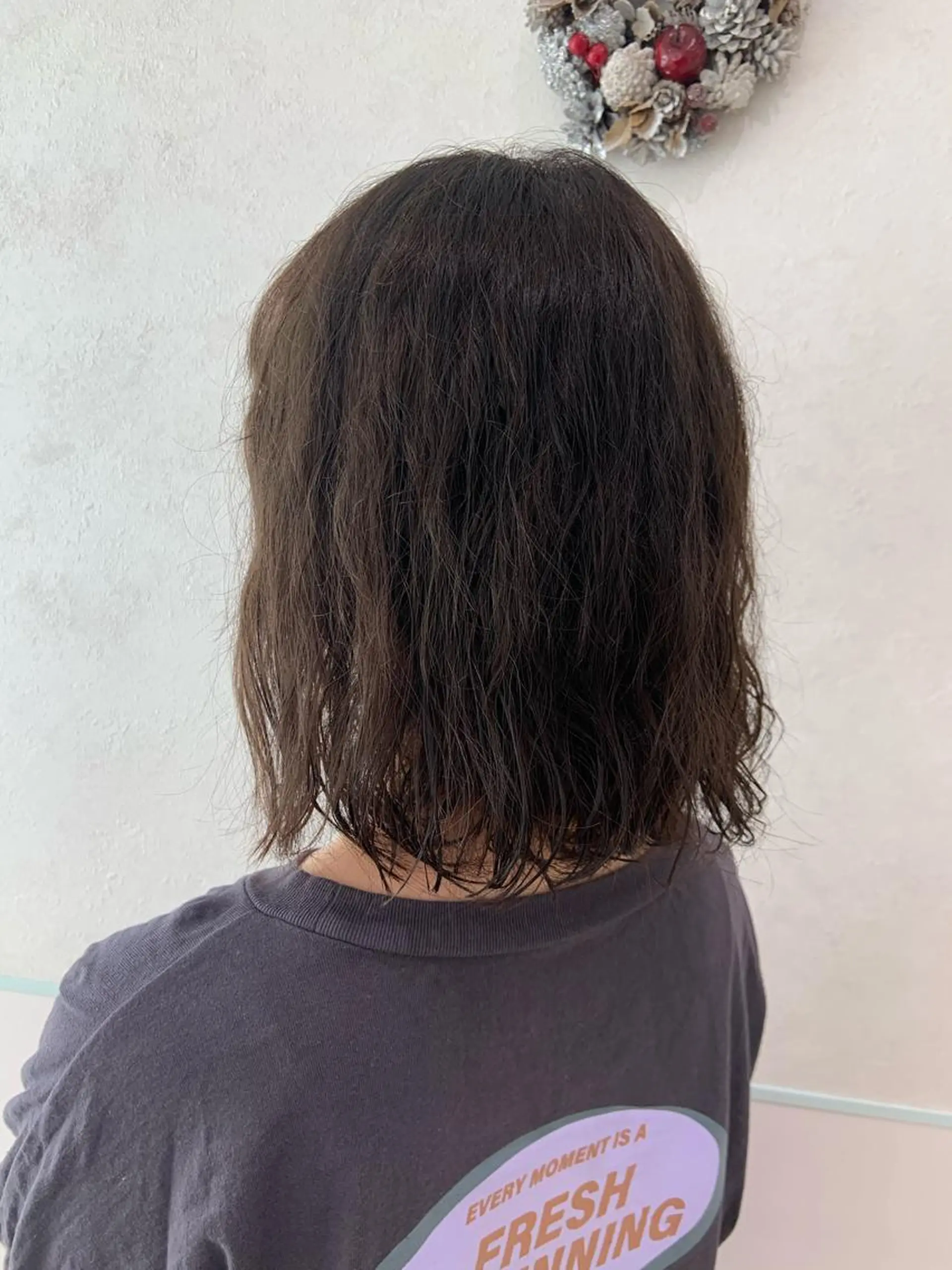 ミディアム カラー パーマ ヘアアレンジ ハイトーンカラー🤍 山下 優華のヘアスタイル