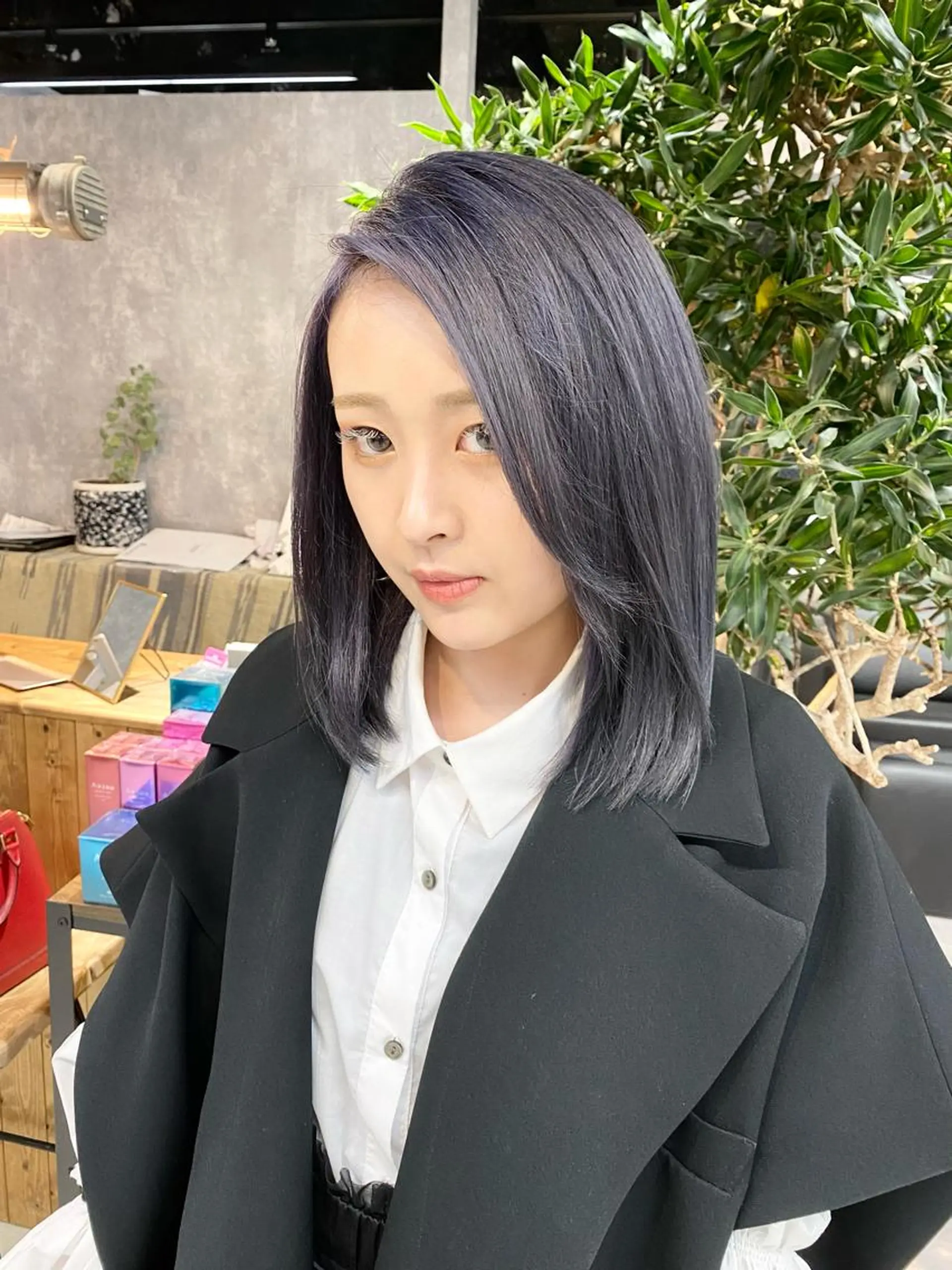 ミディアム アッシュ アッシュブラック ボブ 髪質改善 韓国風ヘア 【.ico】心斎橋/ ウルフ/飛田ゆうきのヘアスタイル