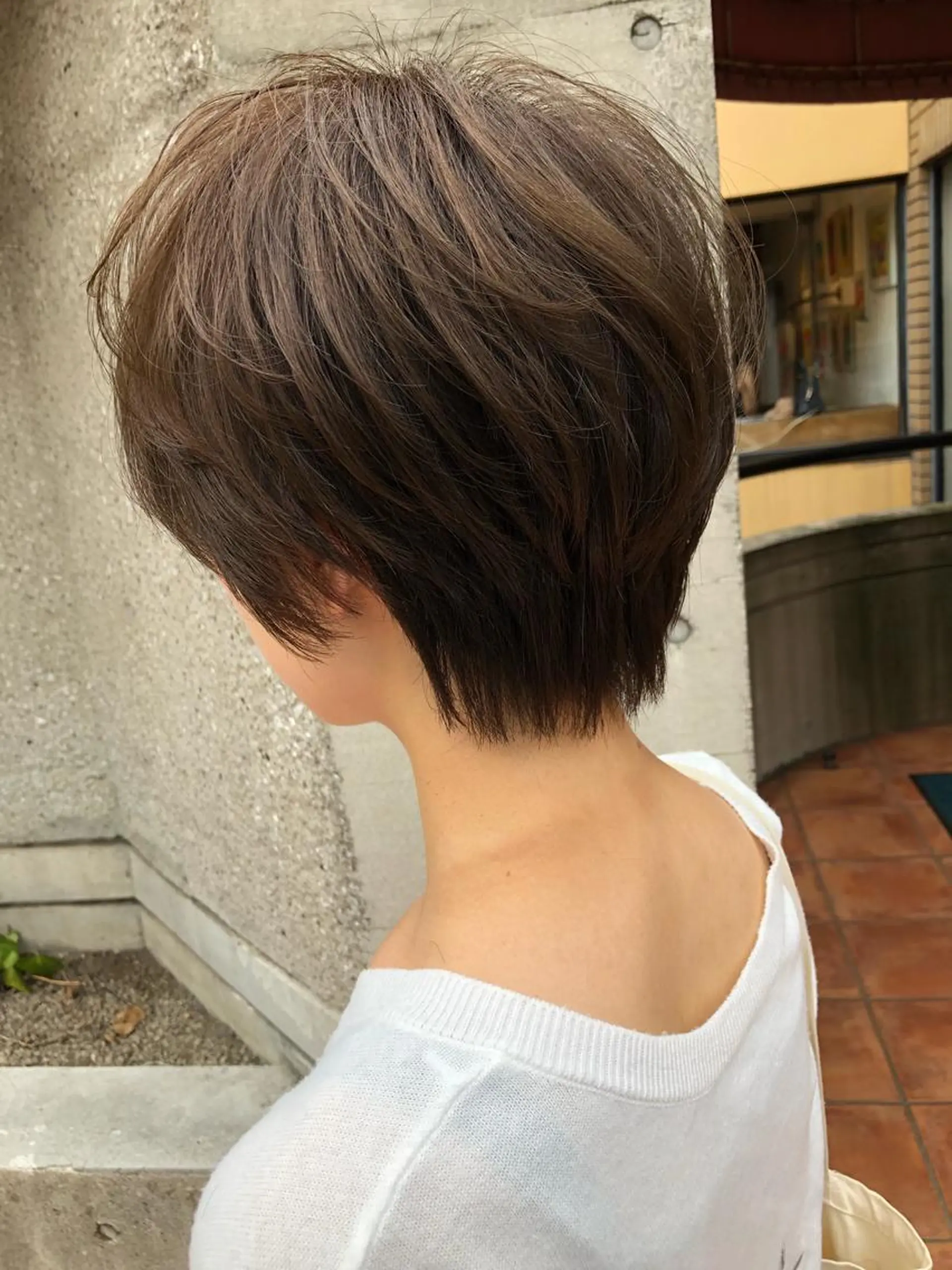 ショート カラー THE DAY所属・AKI HASHIMOTOのヘアスタイル