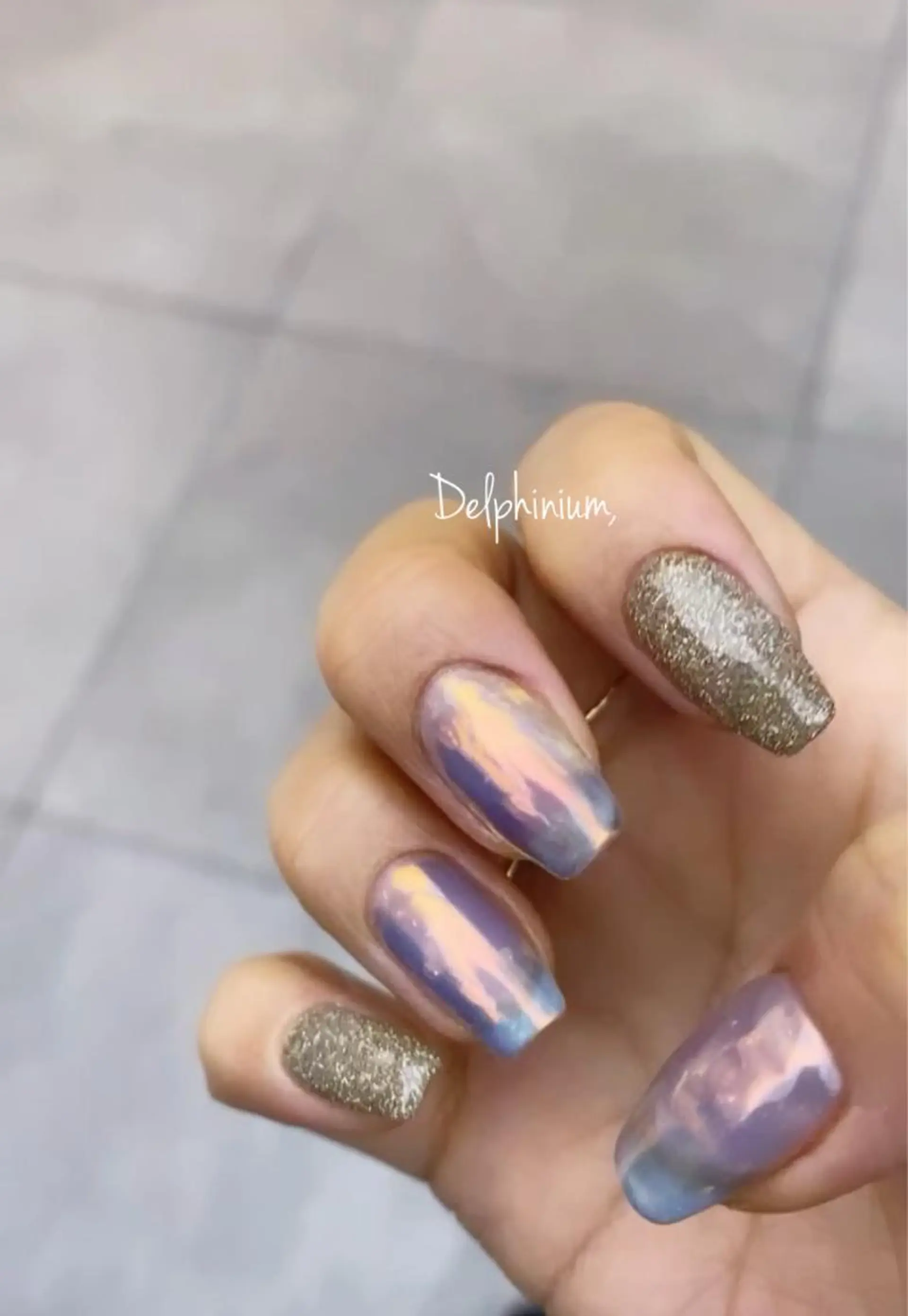 ネイル オーロラネイル フラッシュネイル 岡本 友恵のネイルデザイン