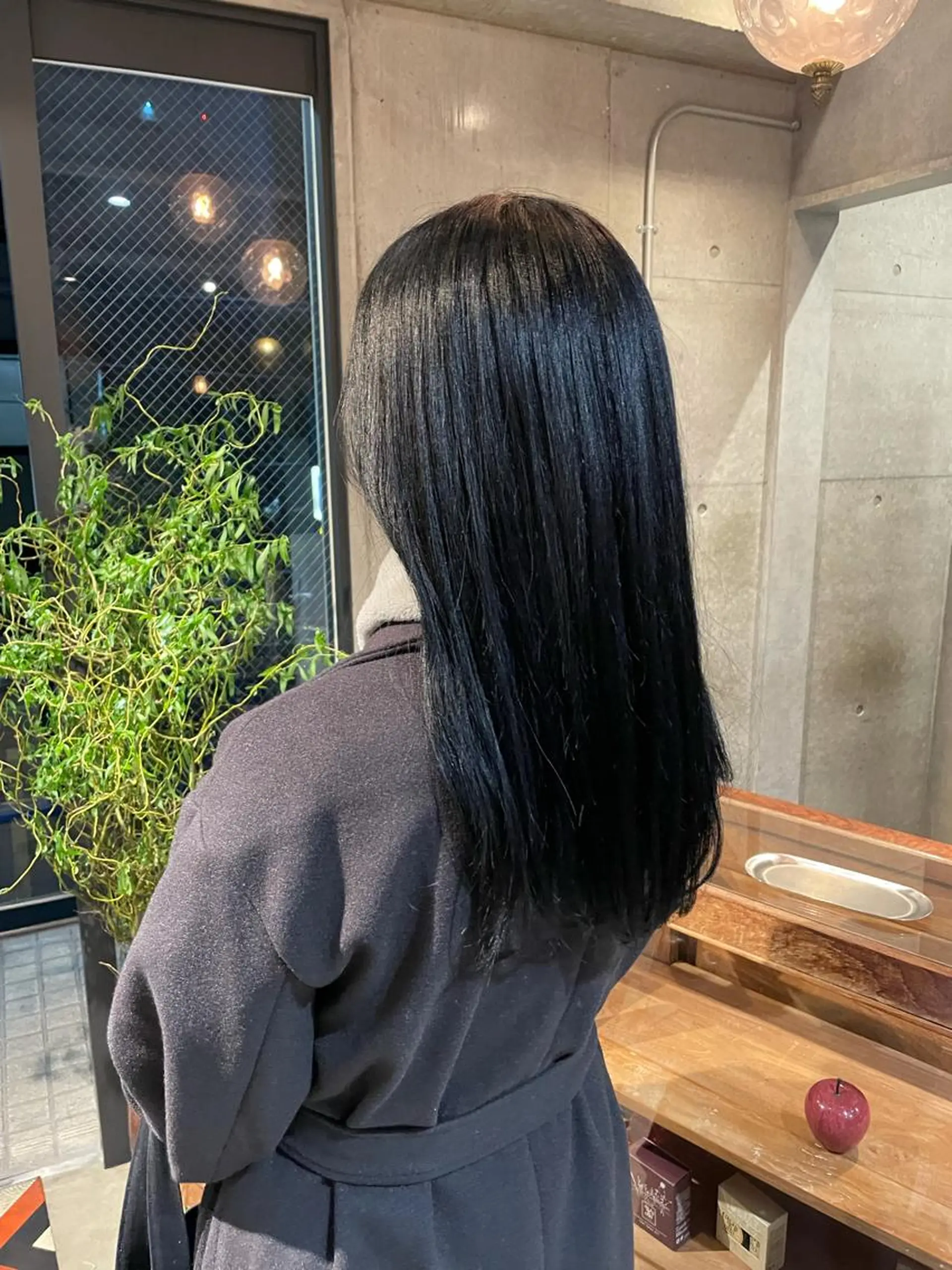 ロング maina/透明感 ベージュ/ブラウンのヘアスタイル