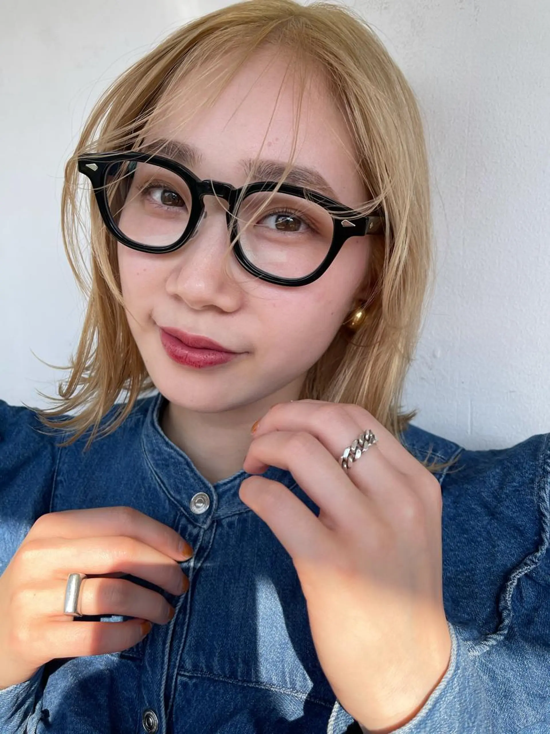 ショート カラー ブロンド ハイトーンカラー ボブ pole/apartment所属・💓パーマ，💗 レイヤーカットのヘアスタイル