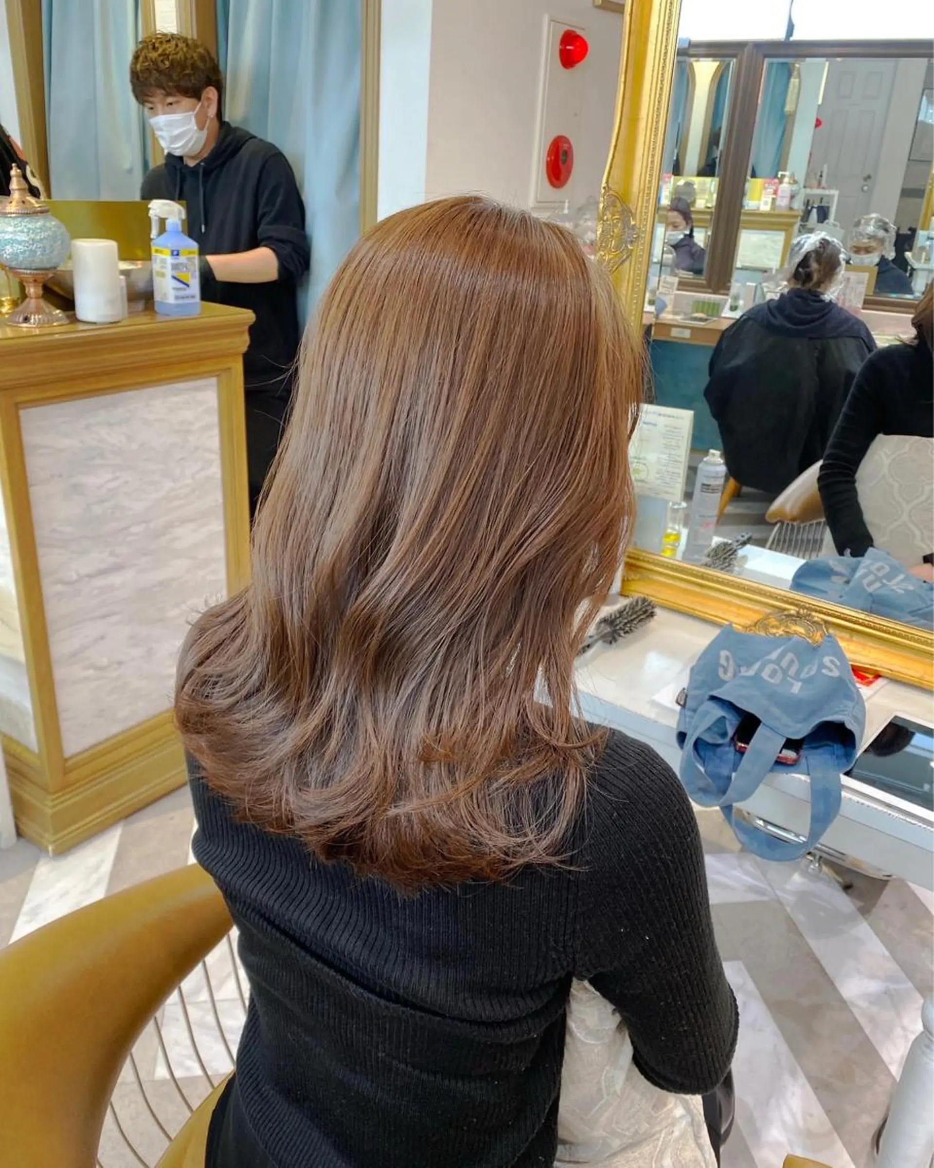 ミディアム ヘアカラー トリートメント レイヤーカット /透明感カラー西田のヘアスタイル