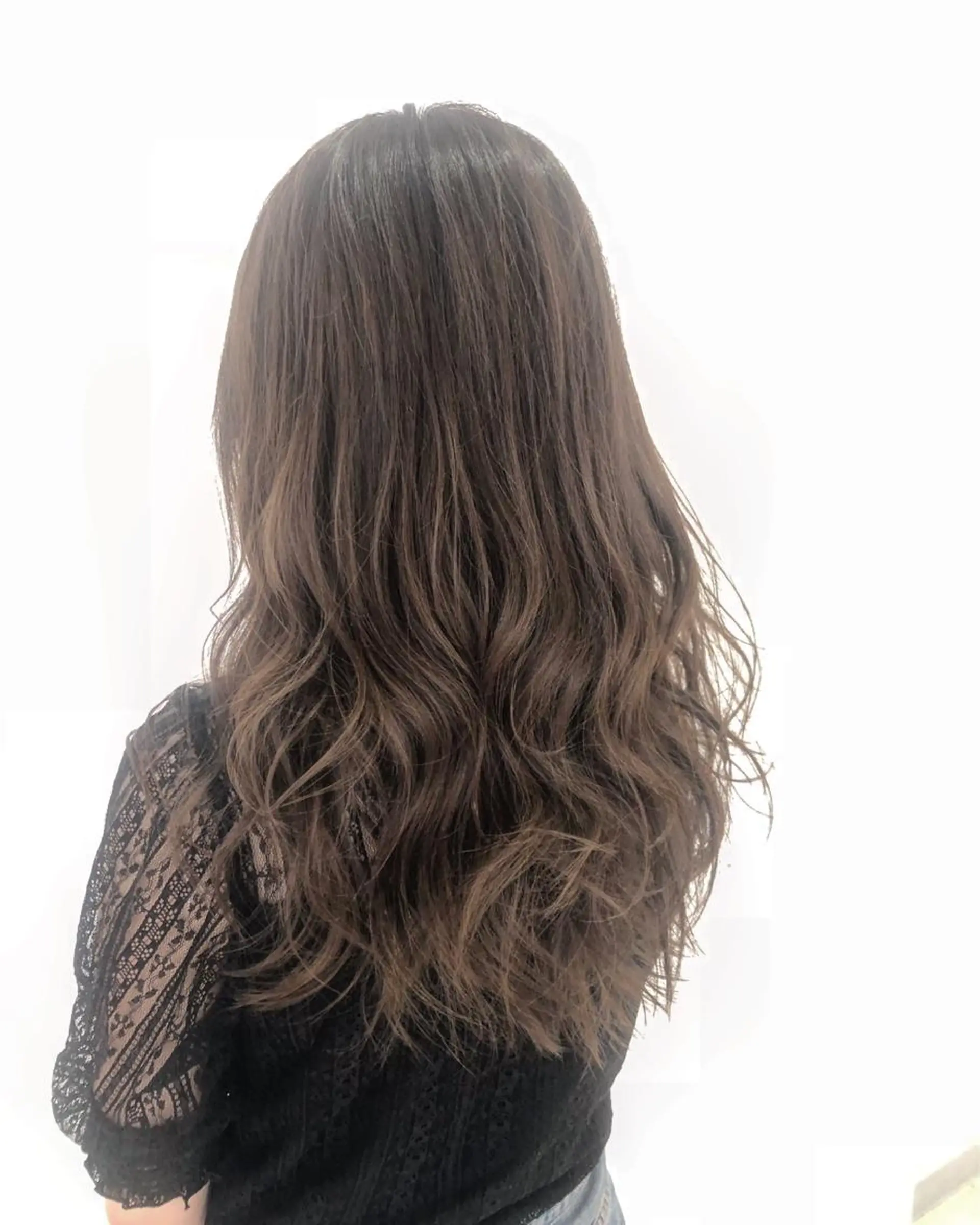 ロング カラー ベージュカラー niim所属・新居美紗希 ニイミサキのヘアスタイル