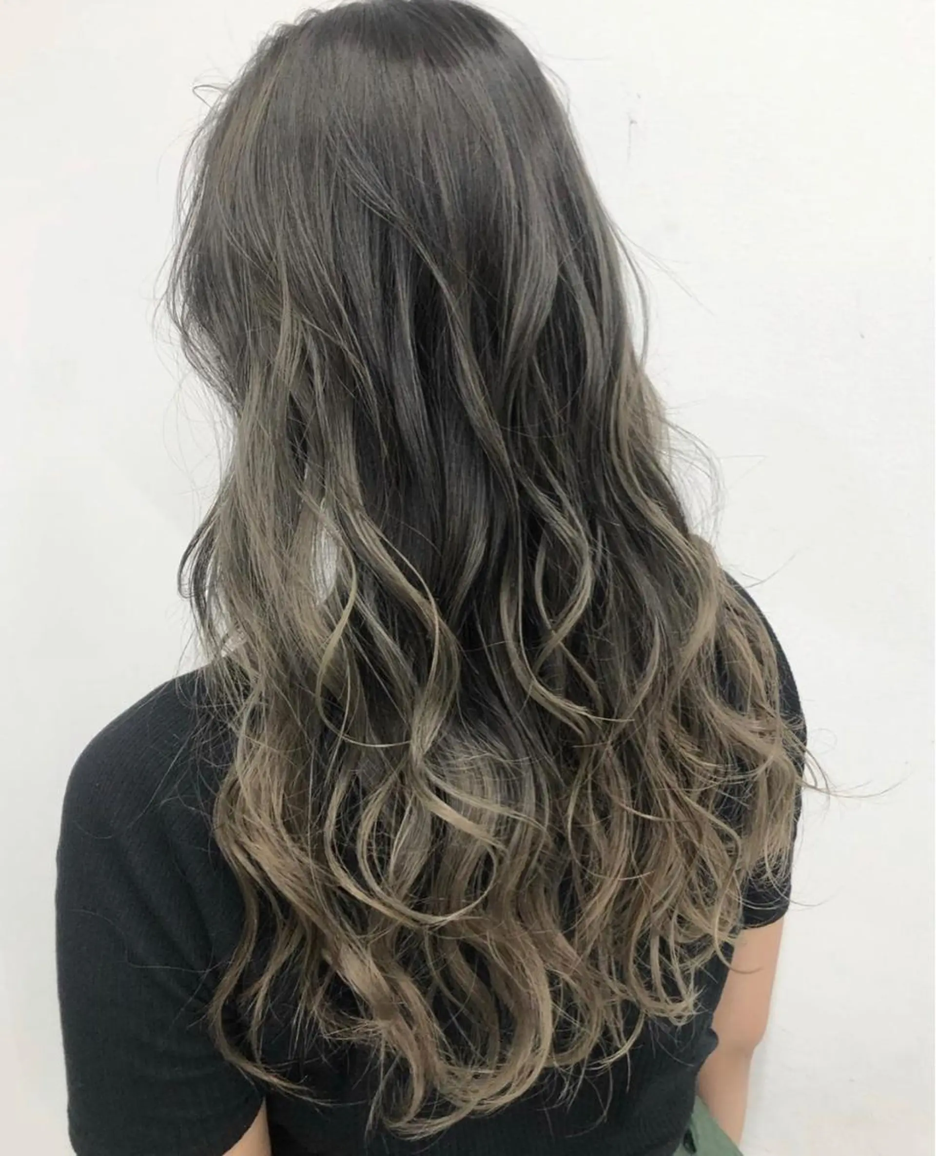 ロング カラー パーマ ヘアアレンジ 【公式】amble luxe池袋東口🩷のヘアスタイル