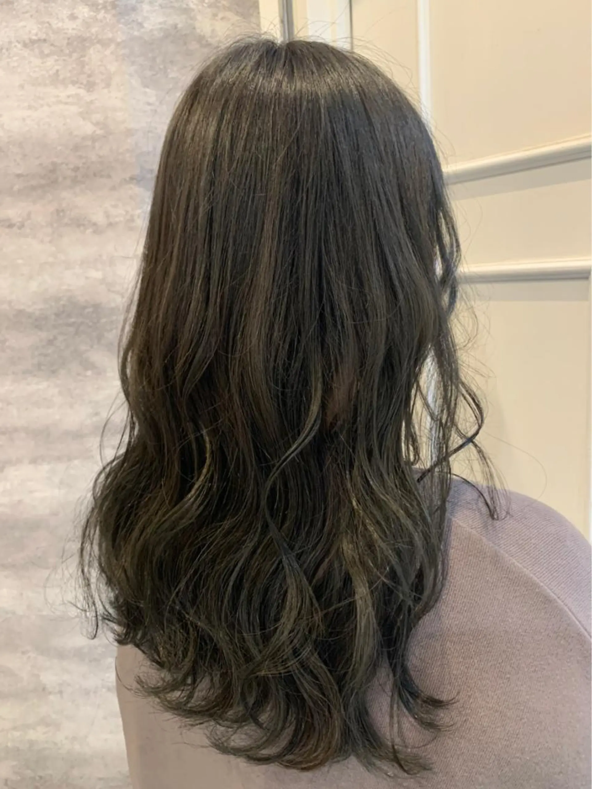 ロング カラー ブリーチ グレージュ ブリーチなしカラー オリーブグレージュ オリーブグレー ヘアカラー 🫟Blanco🫟 Color&Careのヘアスタイル