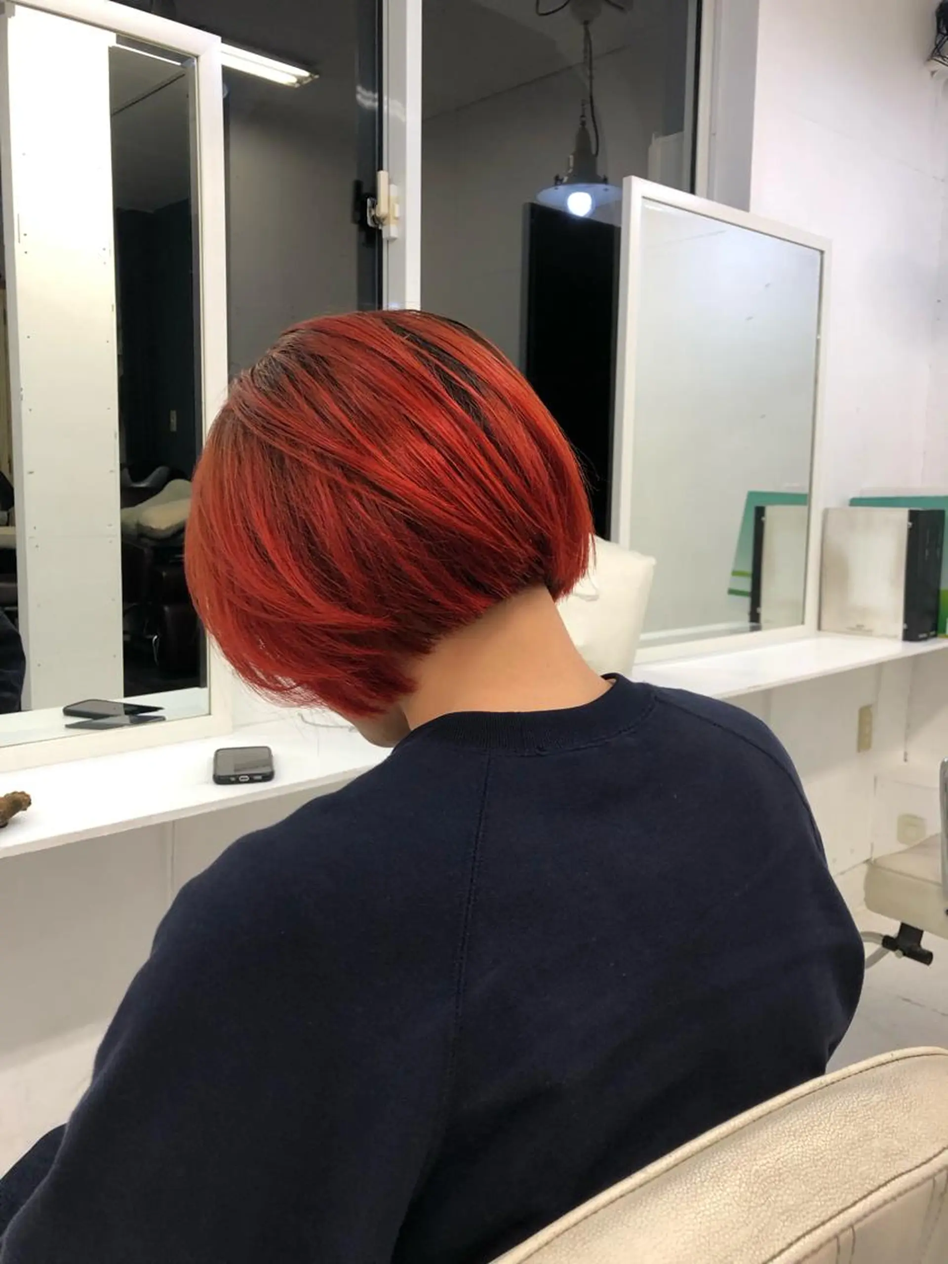 ショート カラー HOLLY 髙橋ユウキのヘアスタイル