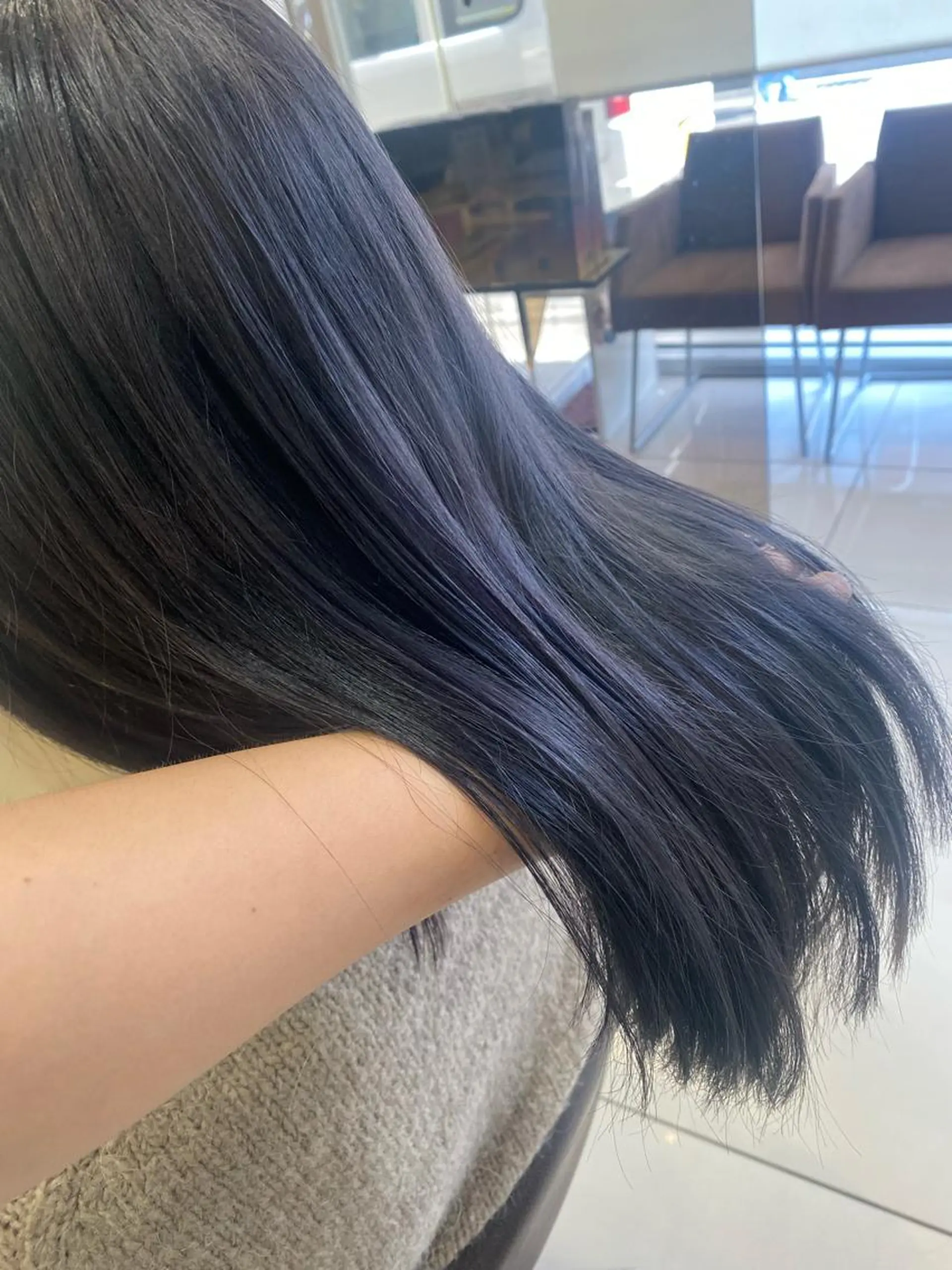 セミロング カラー 黒髪 ブルーカラー ブルーブラック ヘアカラー トリートメント 波巻き/メンズ/ ショート/☆いとみなのヘアスタイル