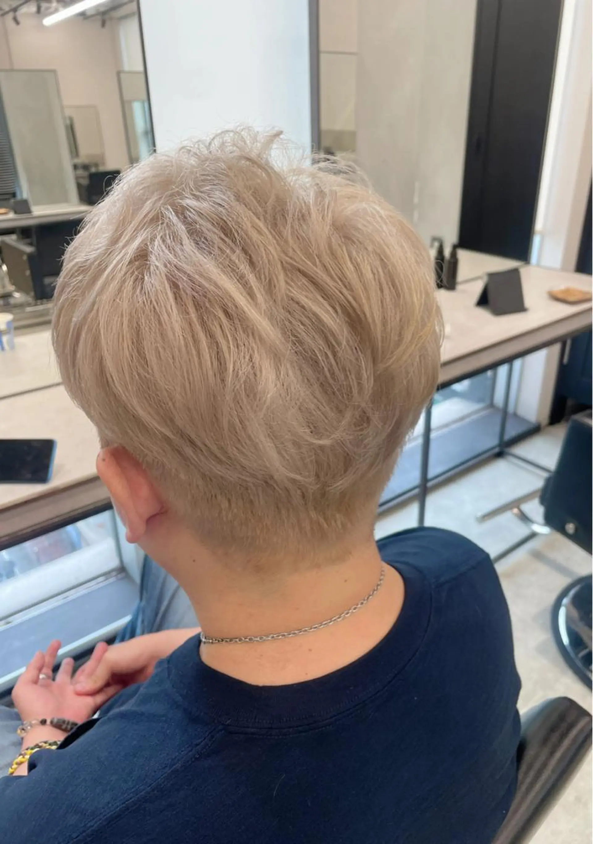 カラー メンズ メンズブリーチ ブリーチ ダブルカラー カット ヘアカラー 透明感カラー✨艶髪 制作🌱山根あゆみのヘアスタイル